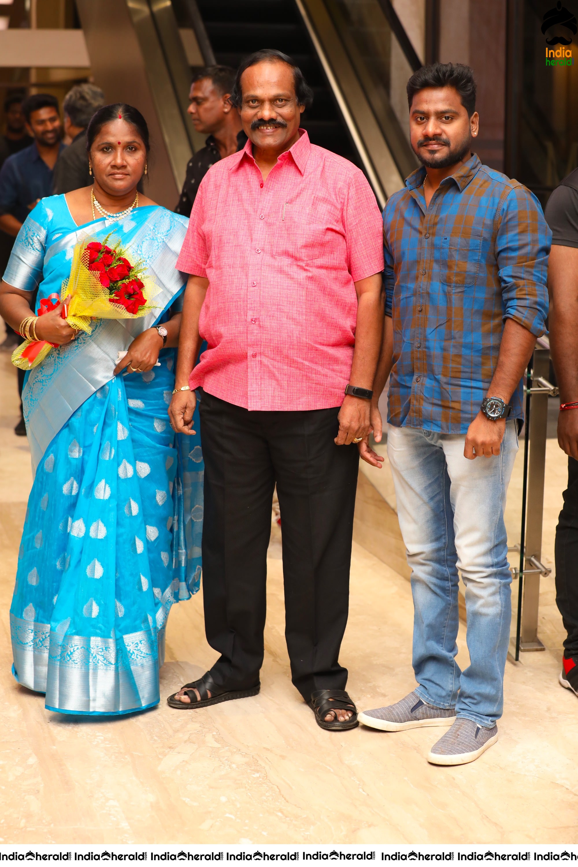 Famous Comedy Actor Sathish and Sindhu Wedding Stills Set 2