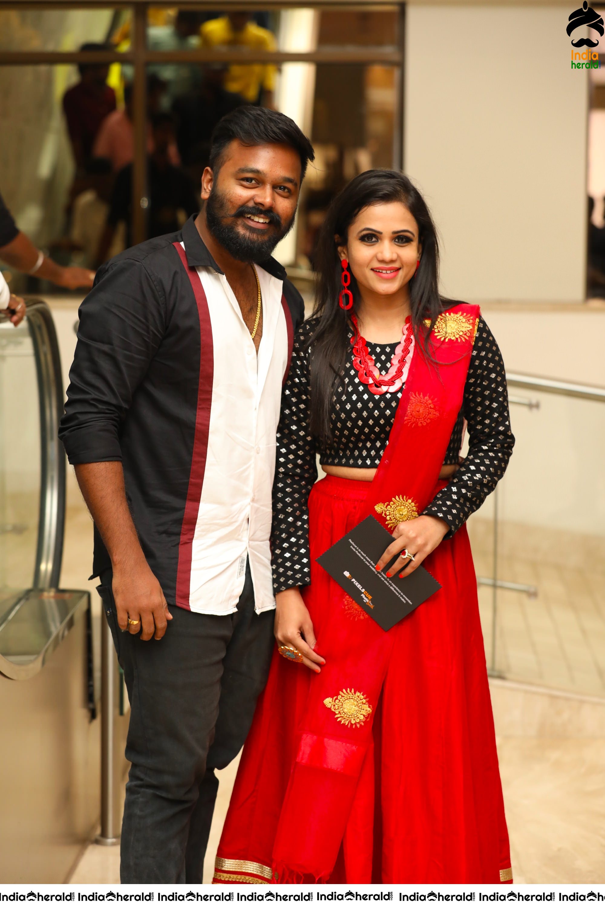 Famous Comedy Actor Sathish and Sindhu Wedding Stills Set 3