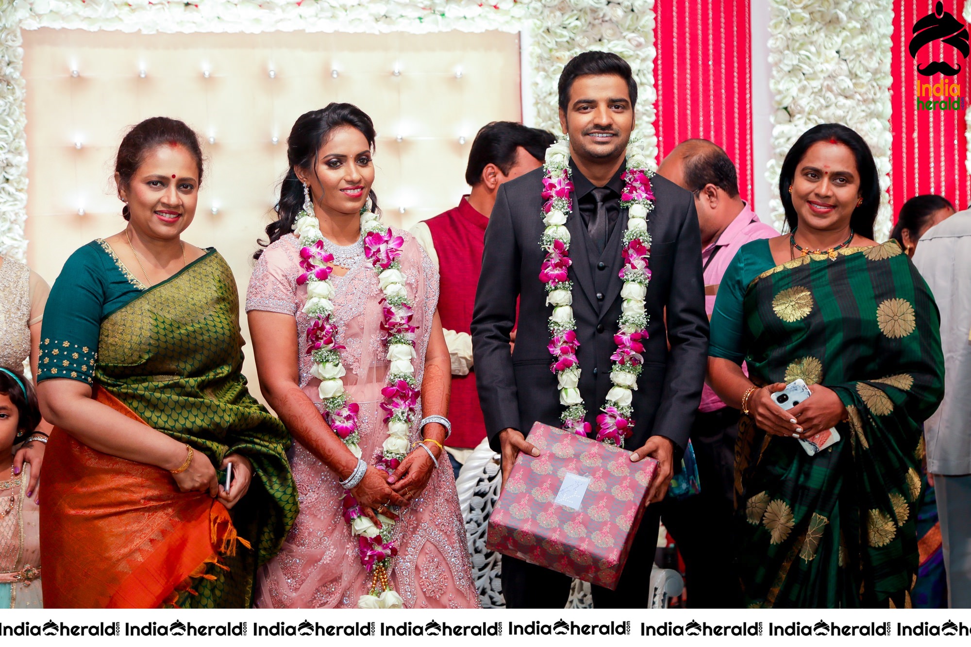 Famous Comedy Actor Sathish and Sindhu Wedding Stills Set 4