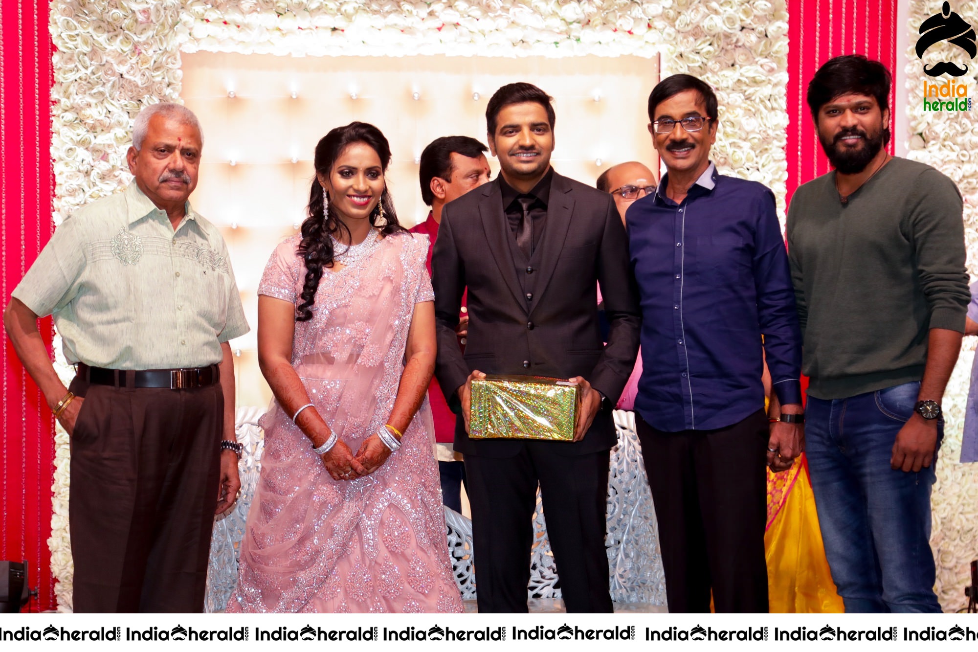 Famous Comedy Actor Sathish and Sindhu Wedding Stills Set 4