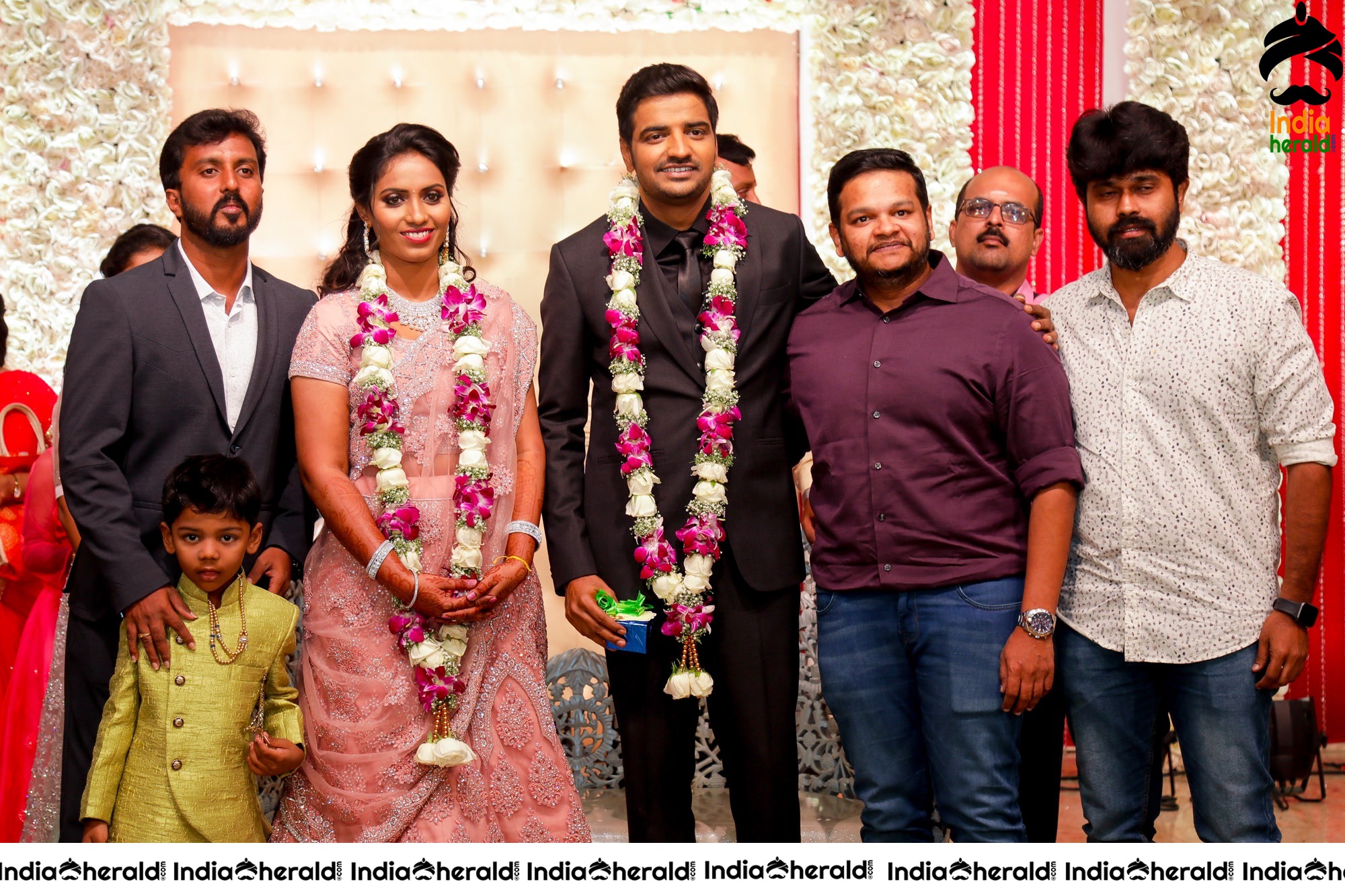 Famous Comedy Actor Sathish and Sindhu Wedding Stills Set 5