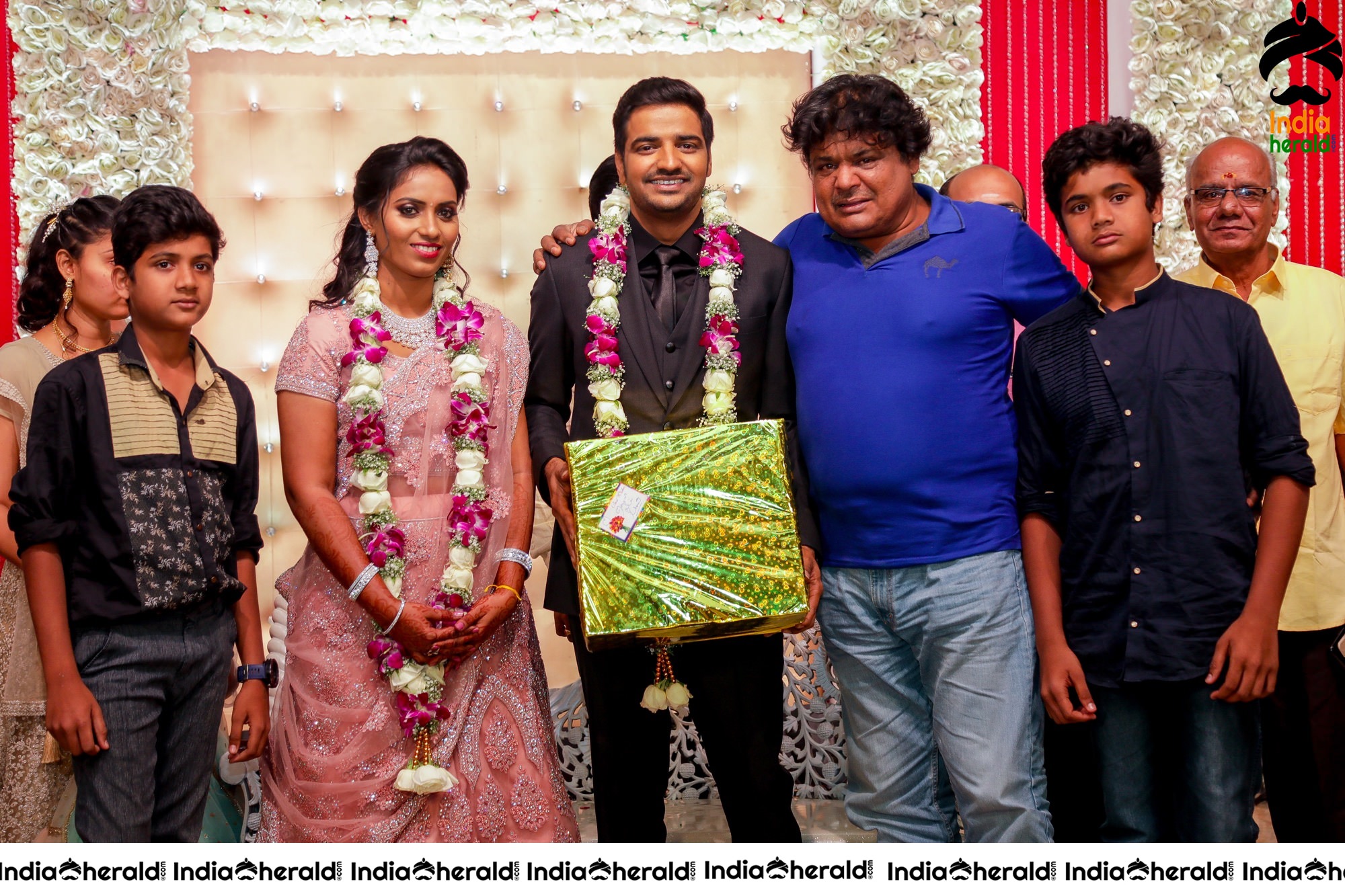 Famous Comedy Actor Sathish and Sindhu Wedding Stills Set 5