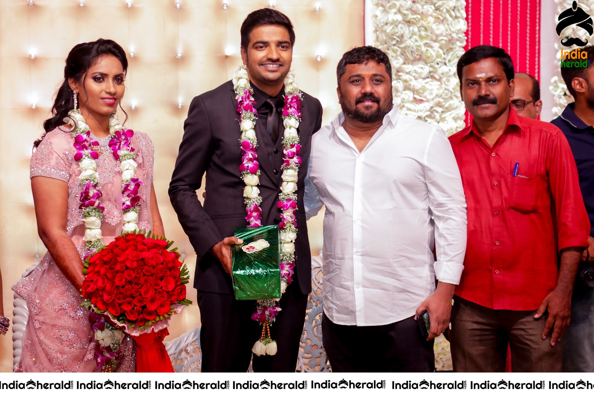 Famous Comedy Actor Sathish and Sindhu Wedding Stills Set 6