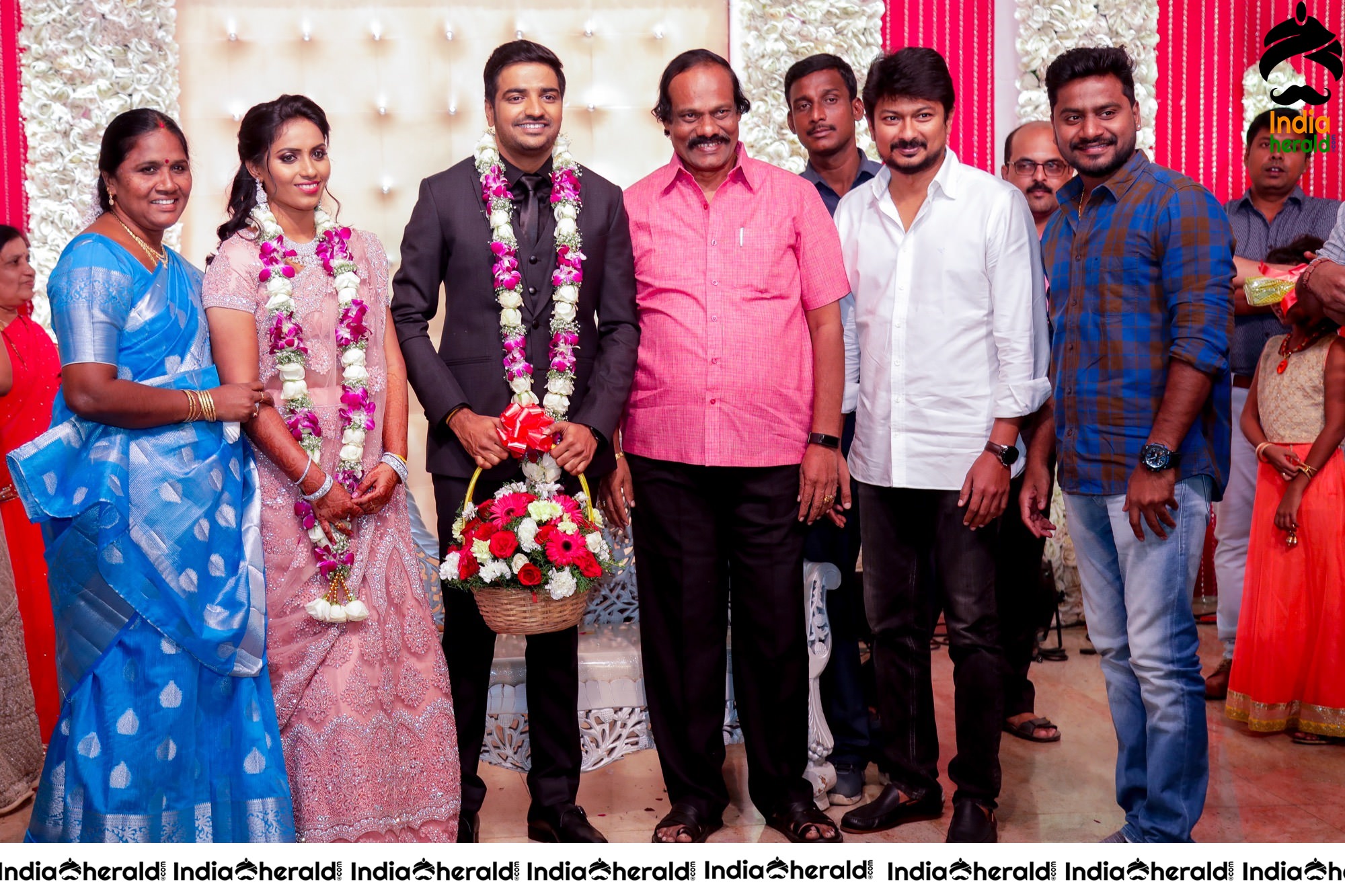 Famous Comedy Actor Sathish and Sindhu Wedding Stills Set 6