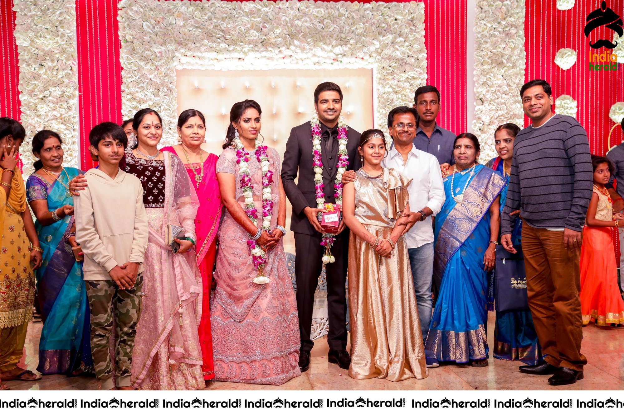 Famous Comedy Actor Sathish and Sindhu Wedding Stills Set 6