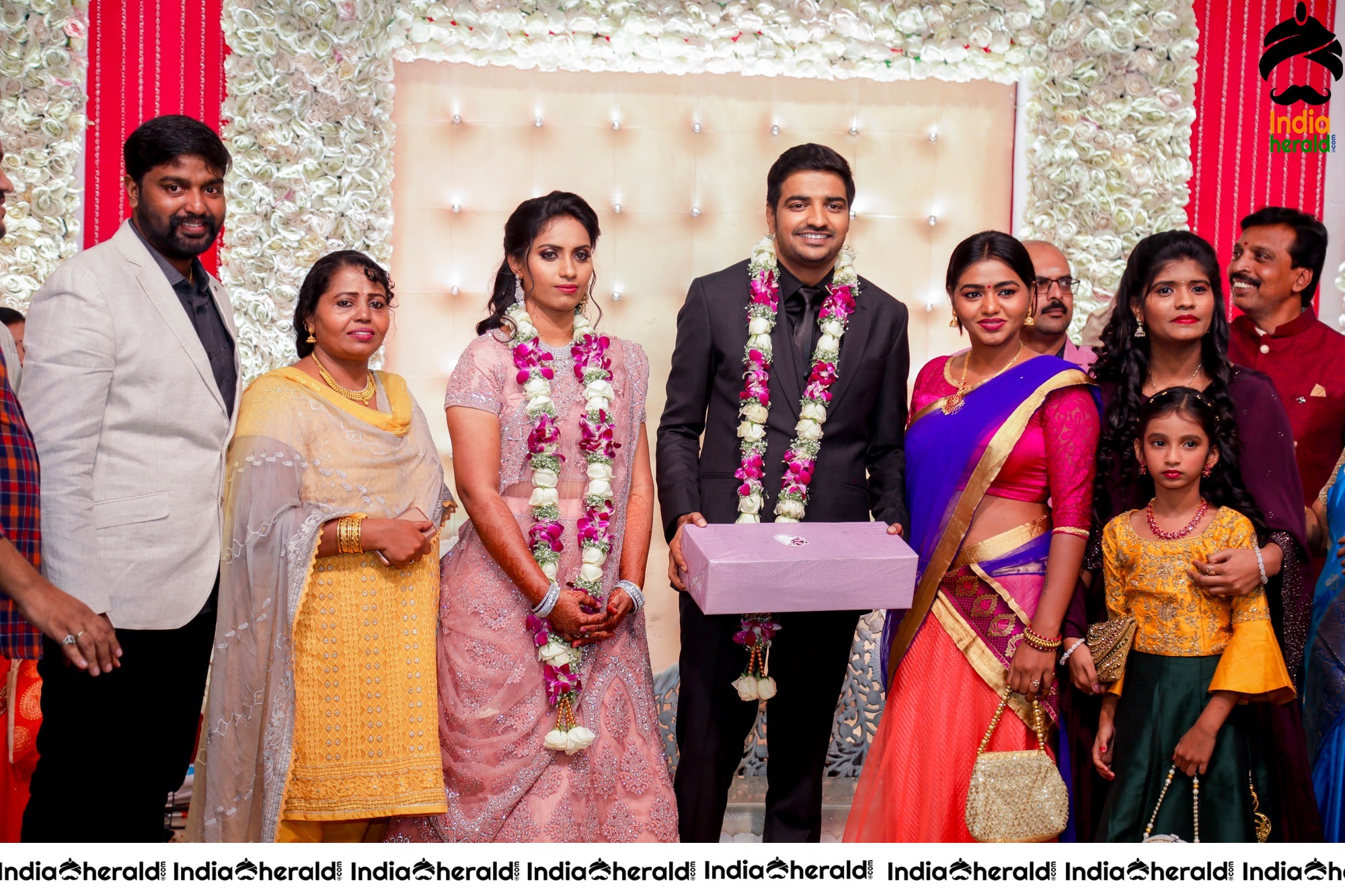 Famous Comedy Actor Sathish and Sindhu Wedding Stills Set 7