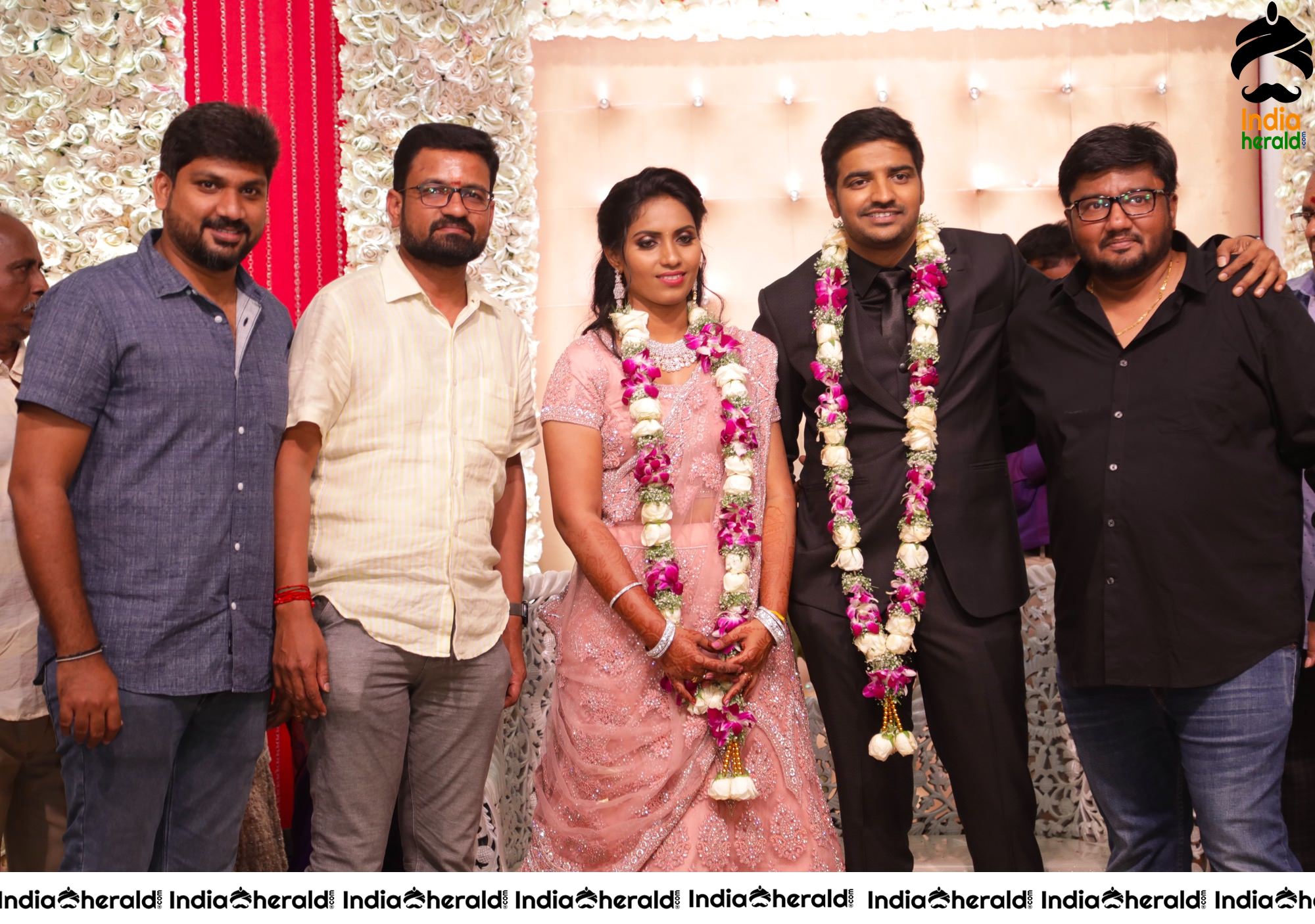 Famous Comedy Actor Sathish and Sindhu Wedding Stills Set 9