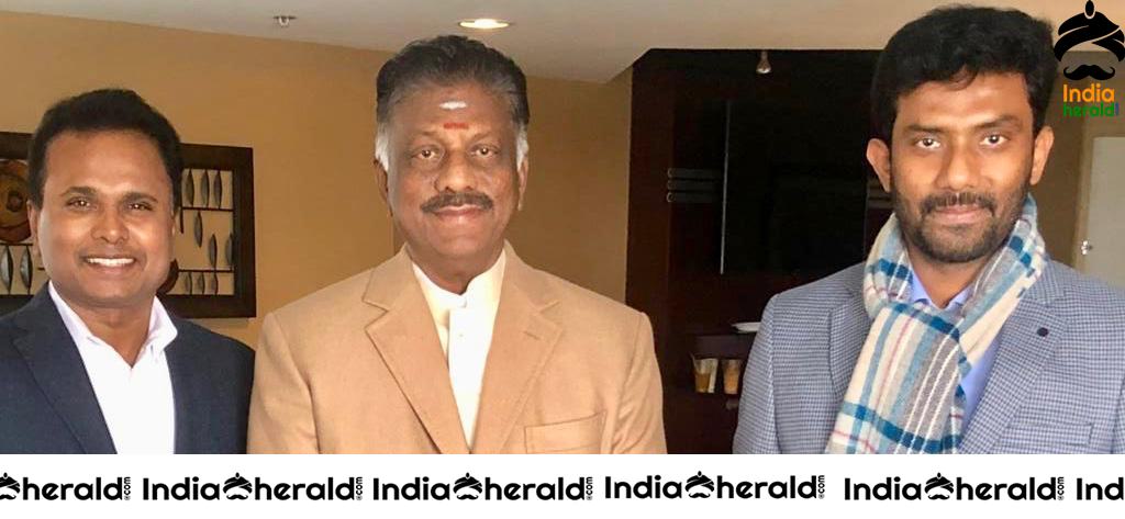 Film Maker Tel K Ganesan Receiving the Award at USA