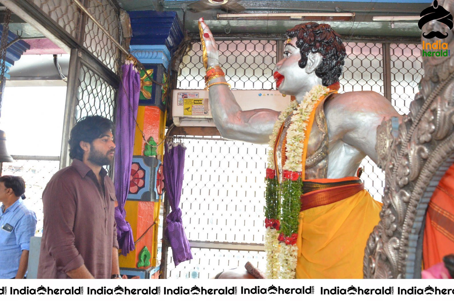 Gaddalakonda Ganesh At Hanuman Junction Set 1