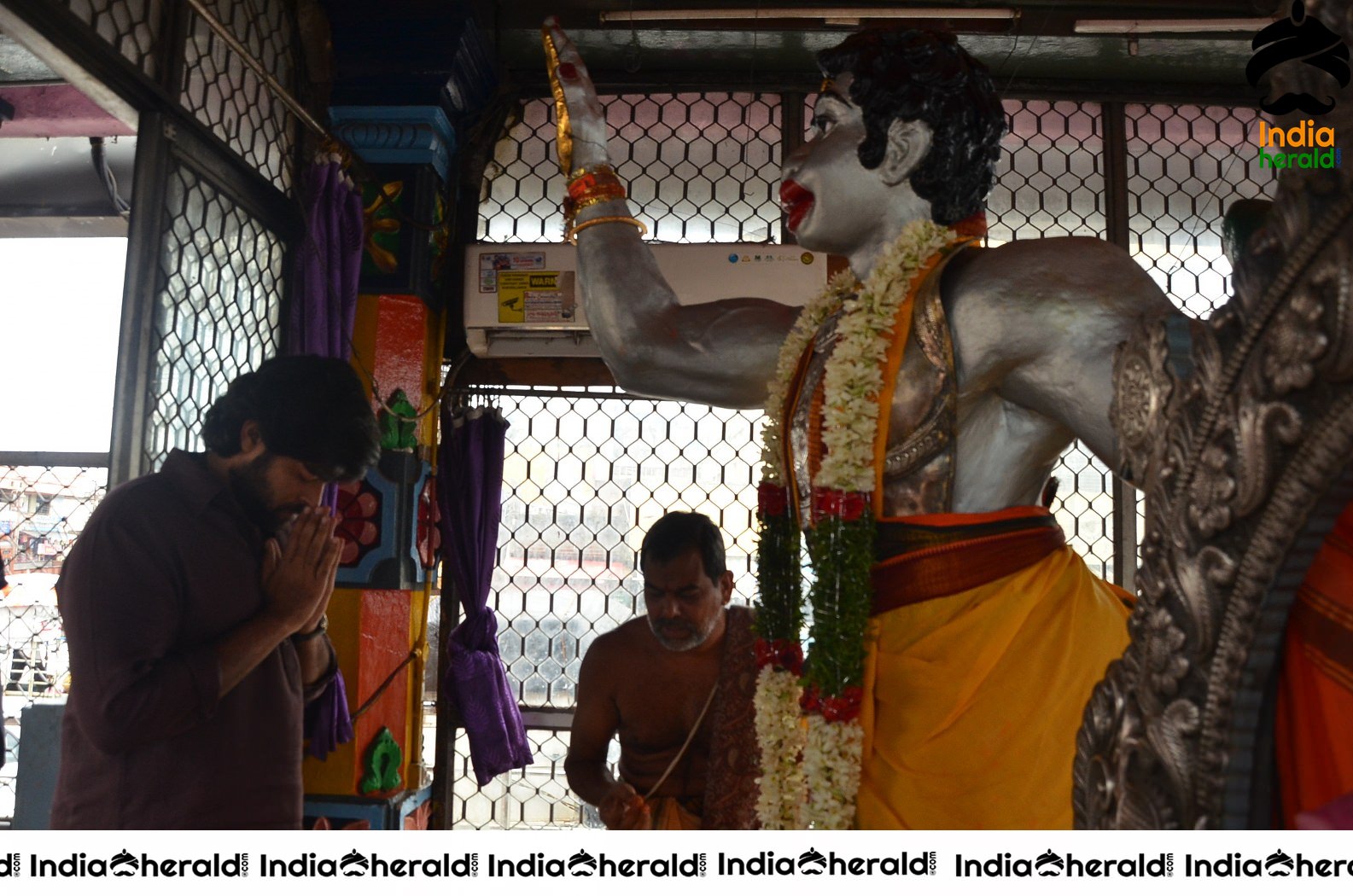 Gaddalakonda Ganesh At Hanuman Junction Set 1