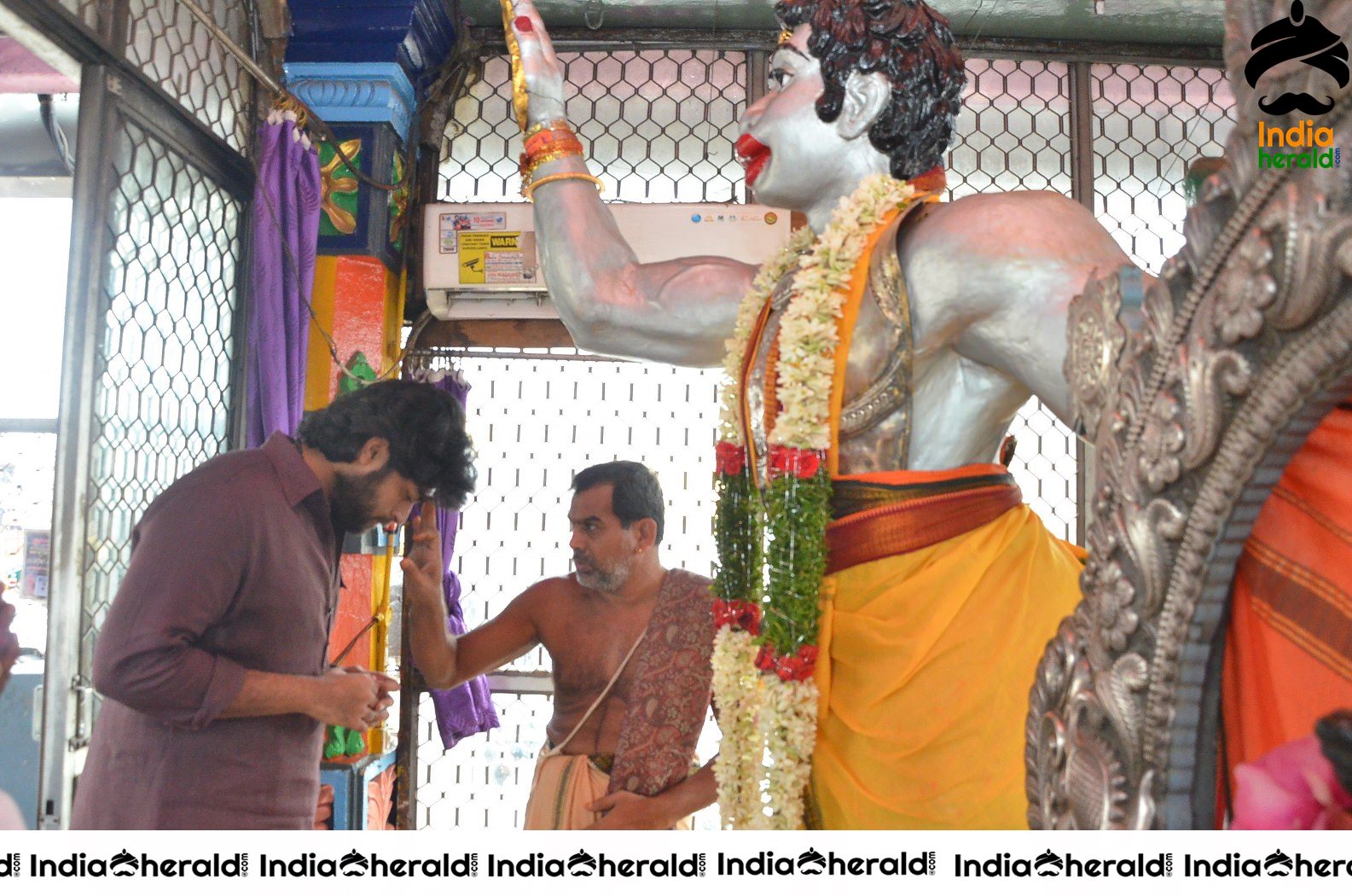 Gaddalakonda Ganesh At Hanuman Junction Set 1