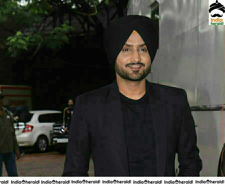 Harbhaja Singh Geeta Basra In The Sets Of Lagao Boli