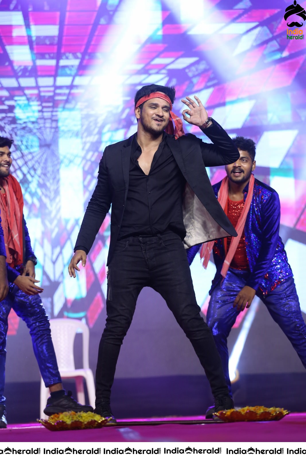 Hero Nikhil Siddhartha Sets the Stage on Fire with his Energetic Dance Set 2