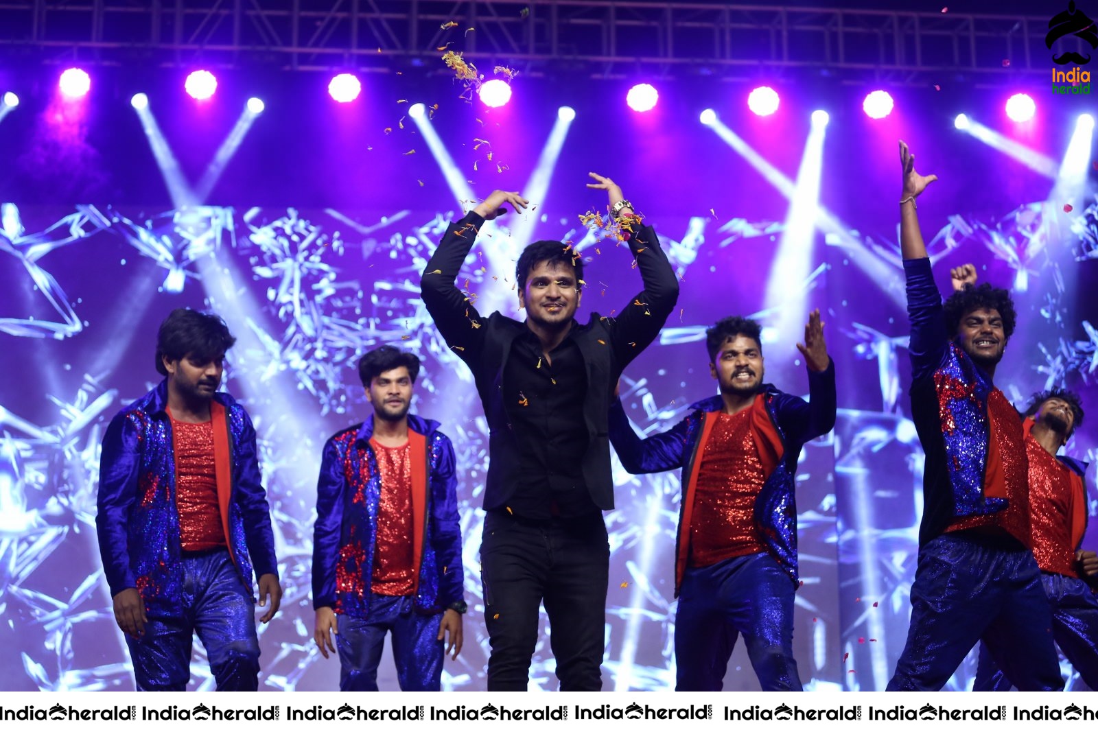 Hero Nikhil Siddhartha Sets the Stage on Fire with his Energetic Dance Set 2