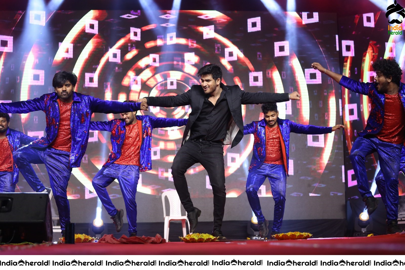 Hero Nikhil Siddhartha Sets the Stage on Fire with his Energetic Dance Set 2