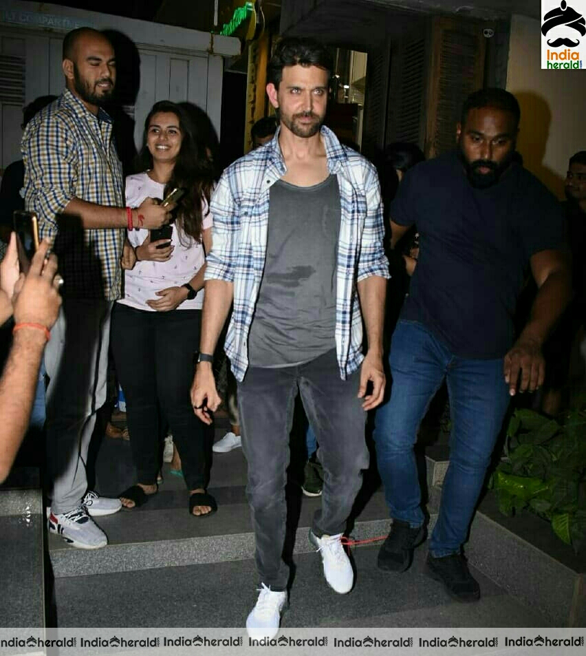 Hrithik Roshan Spotted Outside Bandra