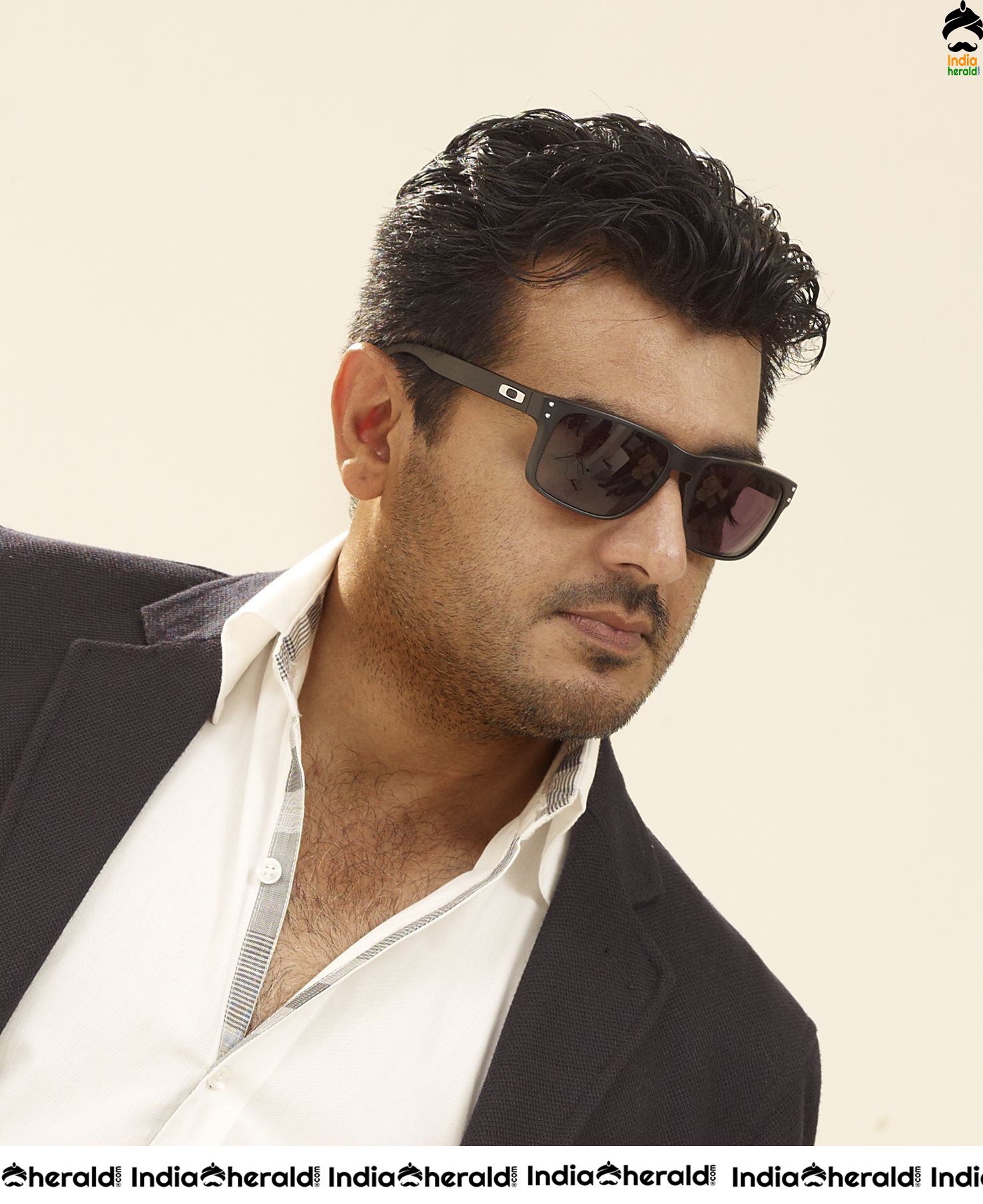 INDIA HERALD EXCLUSIVE Actor Ajith Unseen Stylish Photoshoot Stills as a Don Set 4