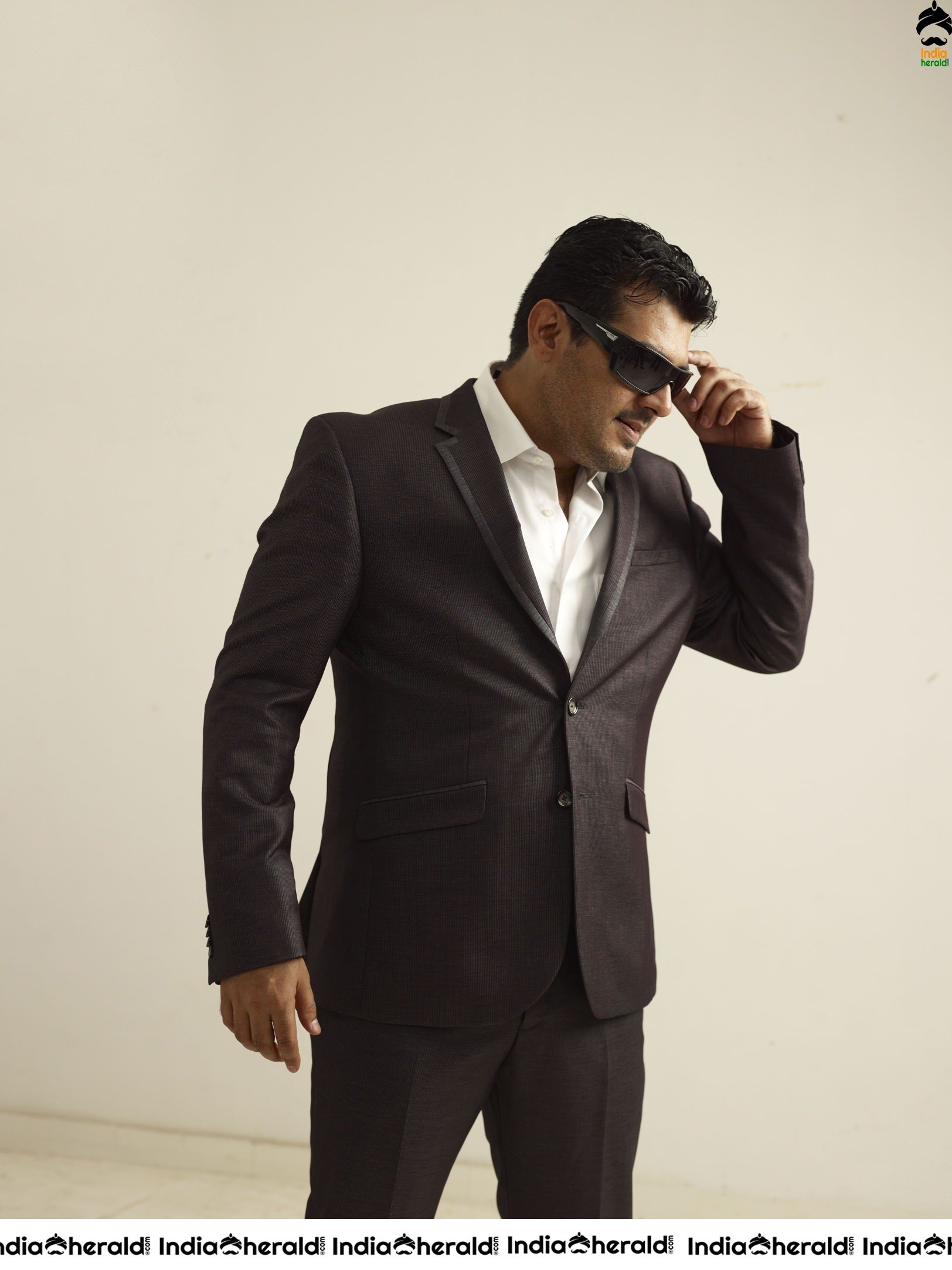 INDIA HERALD EXCLUSIVE Actor Ajith Unseen Stylish Photoshoot Stills as a Don Set 5