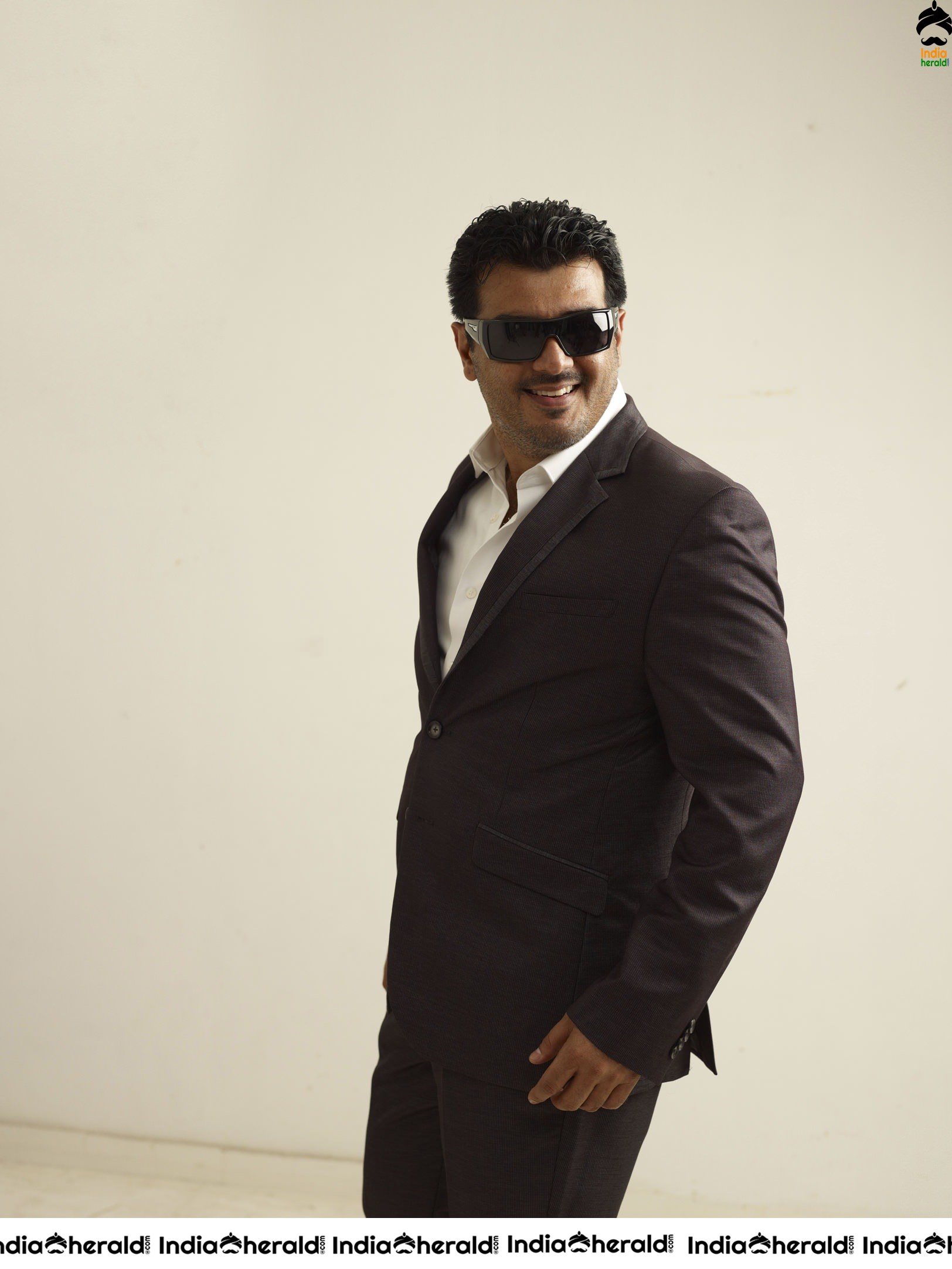 INDIA HERALD EXCLUSIVE Actor Ajith Unseen Stylish Photoshoot Stills as a Don Set 5