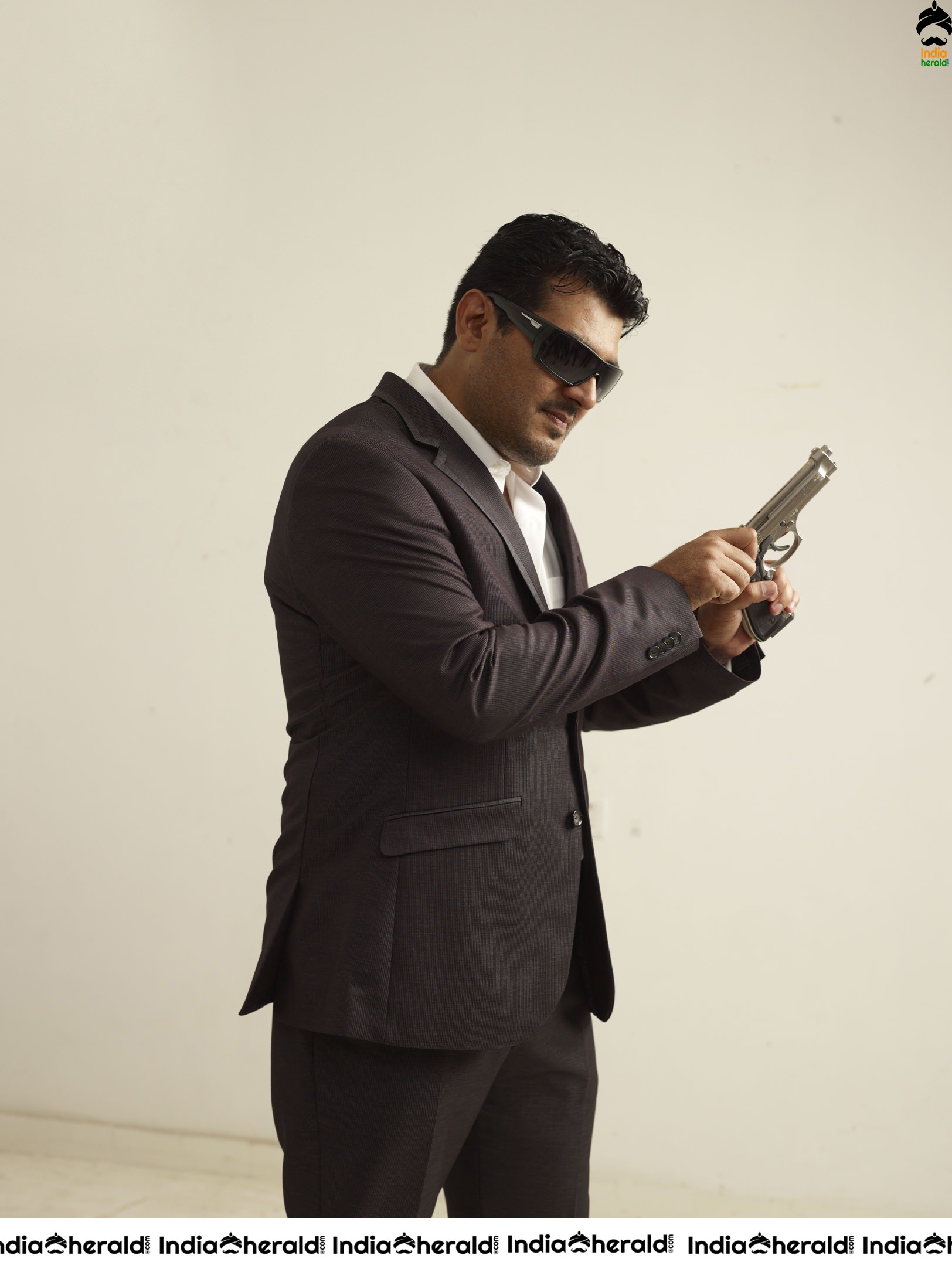 INDIA HERALD EXCLUSIVE Actor Ajith Unseen Stylish Photoshoot Stills as a Don Set 5