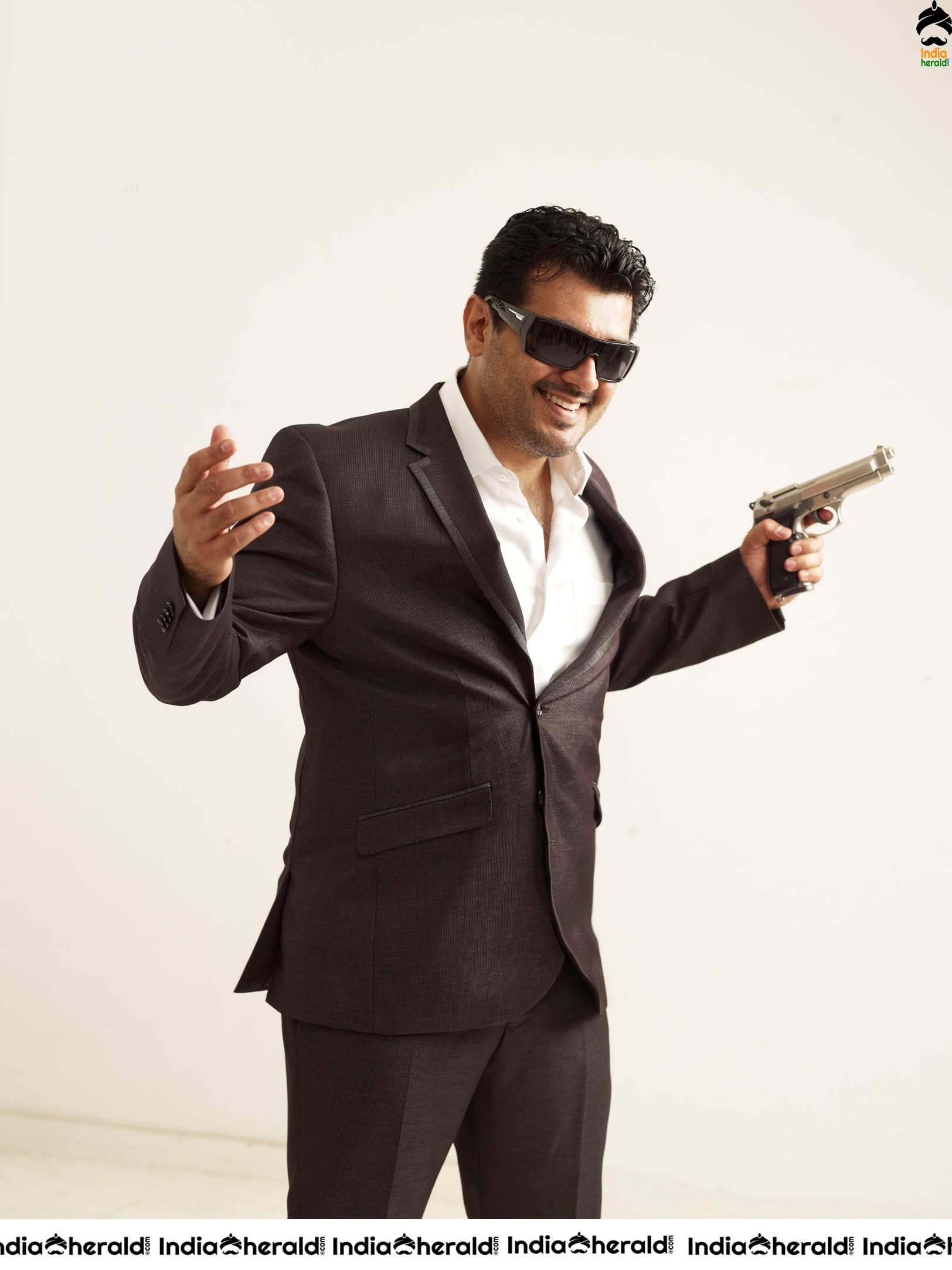 INDIA HERALD EXCLUSIVE Actor Ajith Unseen Stylish Photoshoot Stills as a Don Set 5