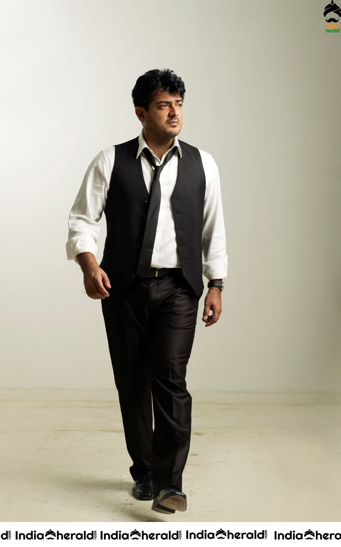 INDIA HERALD EXCLUSIVE Actor Ajith Unseen Stylish Photoshoot Stills as a Don Set 5