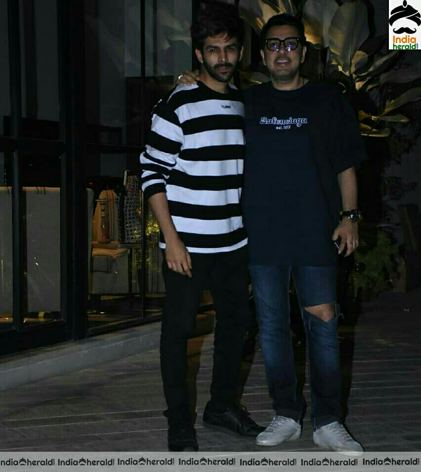 Kartik Aaryan and Dinesh Vijayan Spotted At Khar