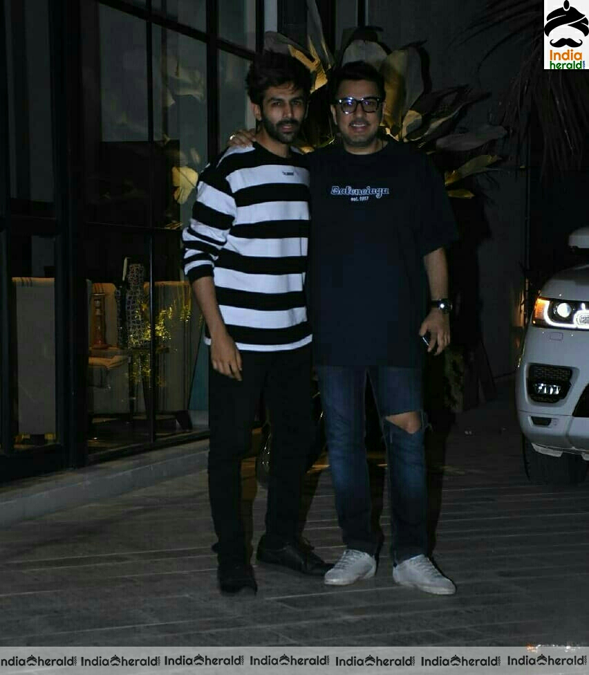 Kartik Aaryan and Dinesh Vijayan Spotted At Khar