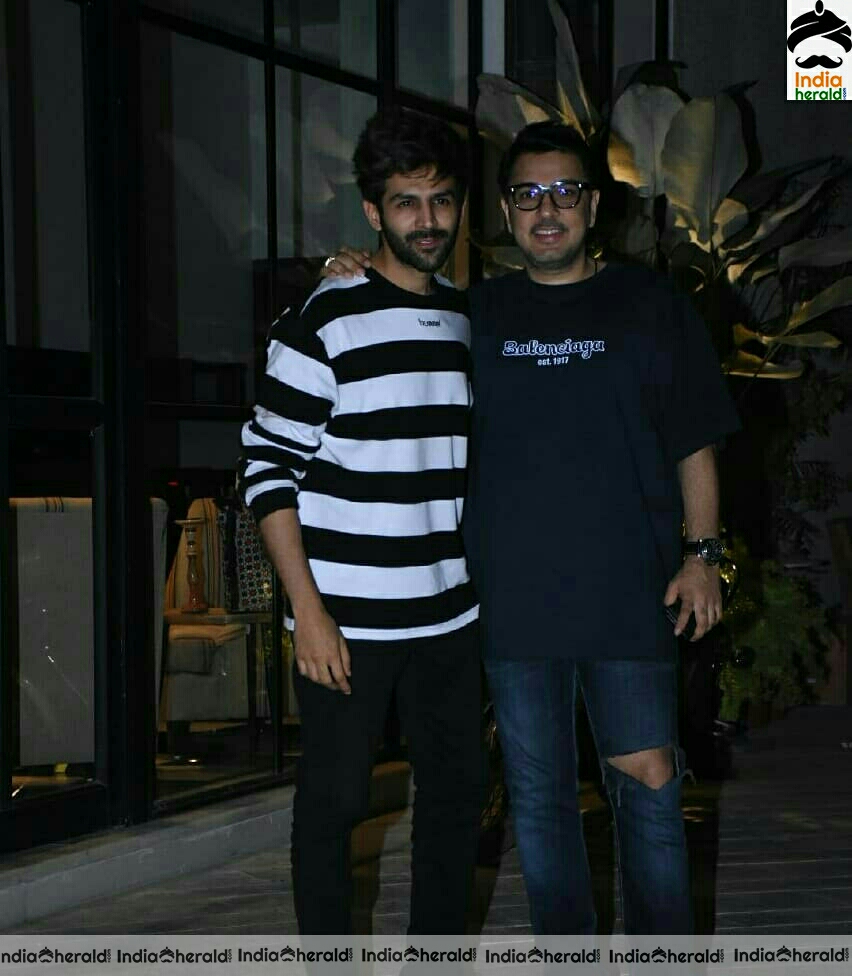 Kartik Aaryan and Dinesh Vijayan Spotted At Khar