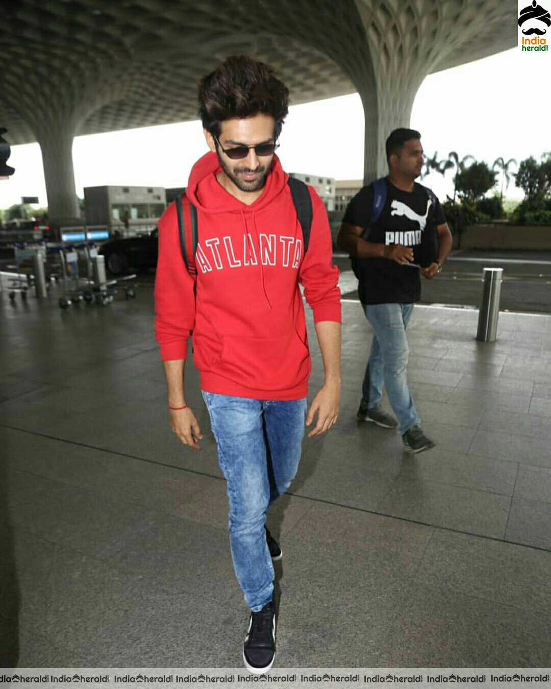 Kartik Aaryan Latest clicks Spotted Delhi airport