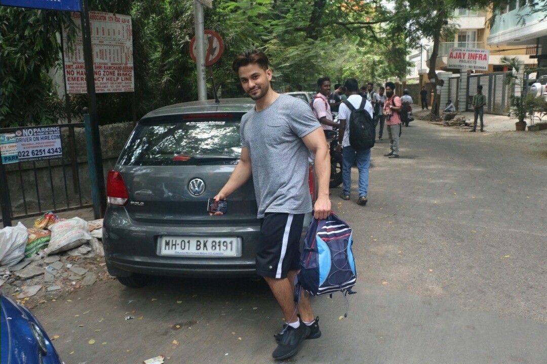 Kunal Khemu Seen Outside A Gym