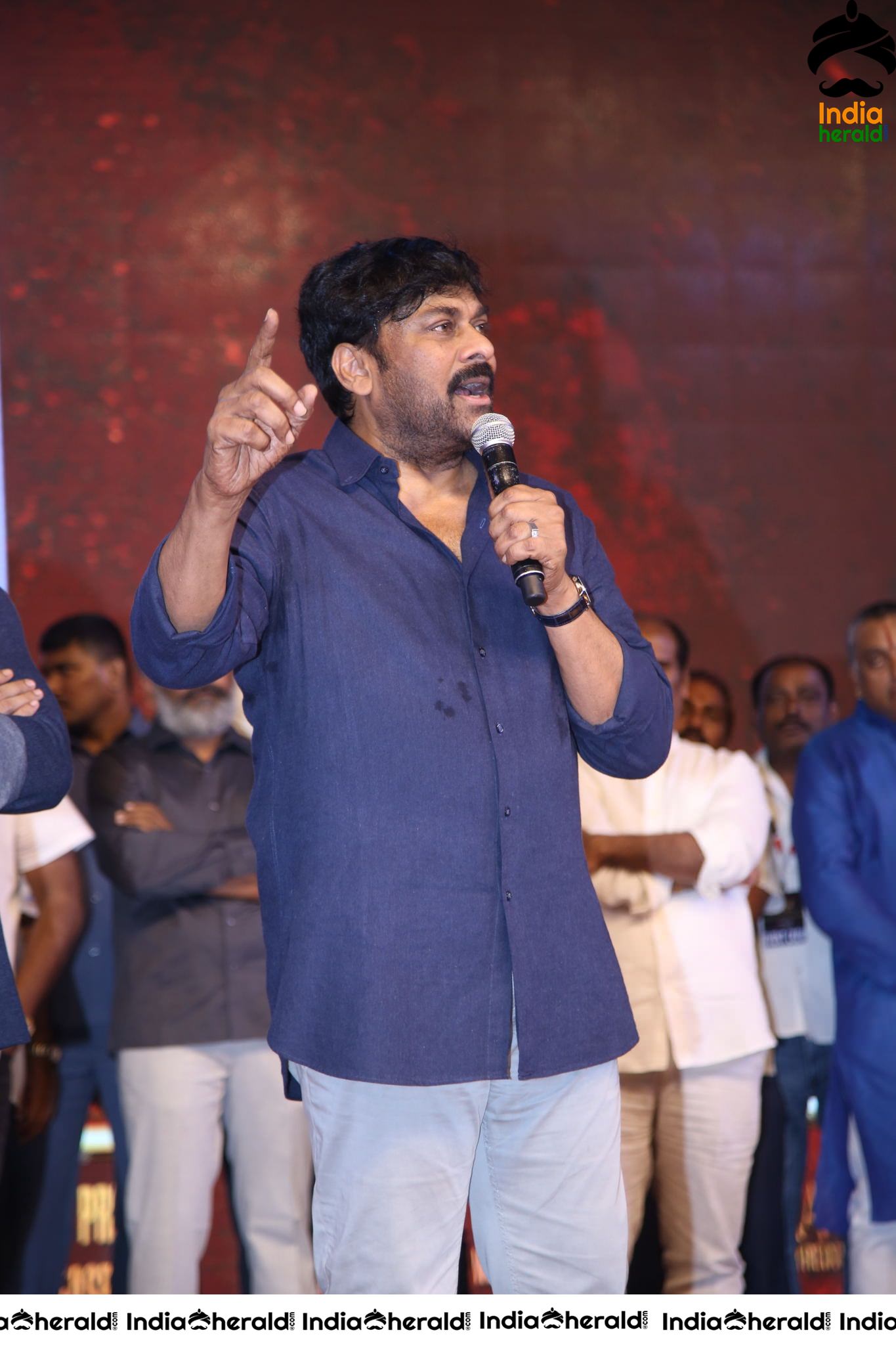 Mega Star Chiranjeevi Speech At Sye Raa Event Set 3