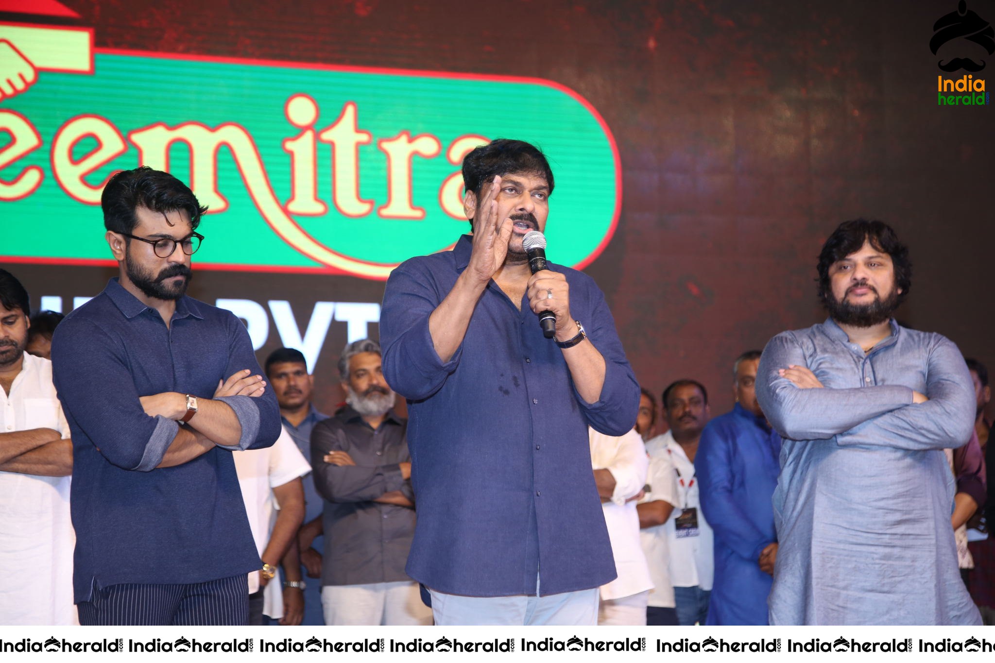 Mega Star Chiranjeevi Speech At Sye Raa Event Set 3