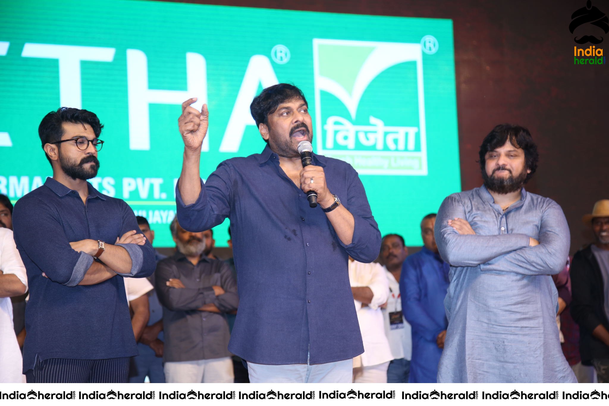 Mega Star Chiranjeevi Speech At Sye Raa Event Set 3