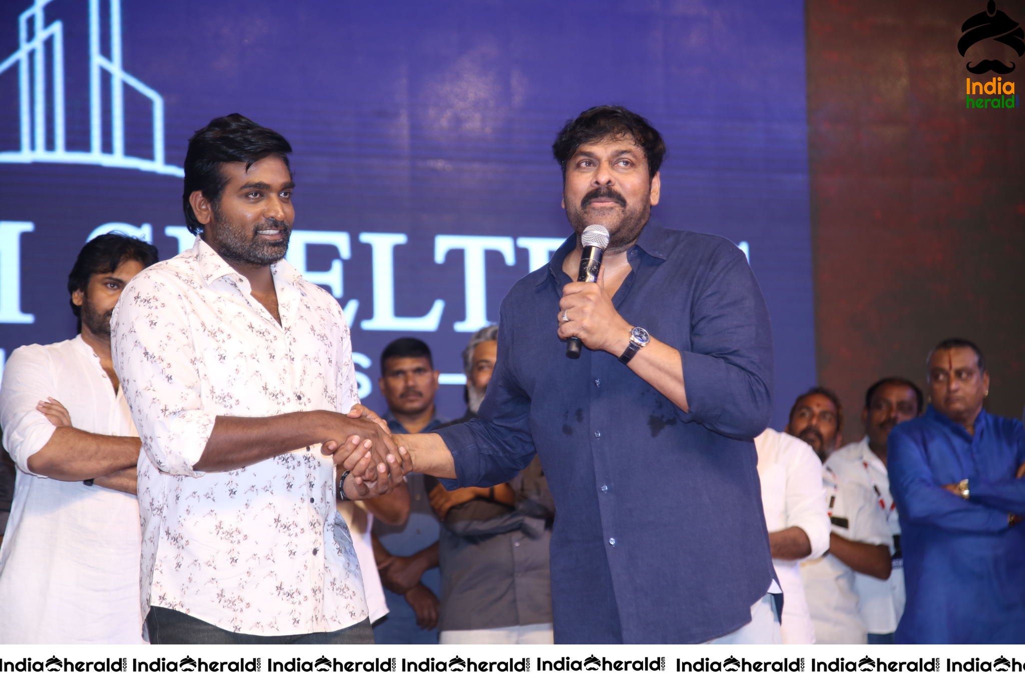Mega Star Chiranjeevi Speech At Sye Raa Event Set 3