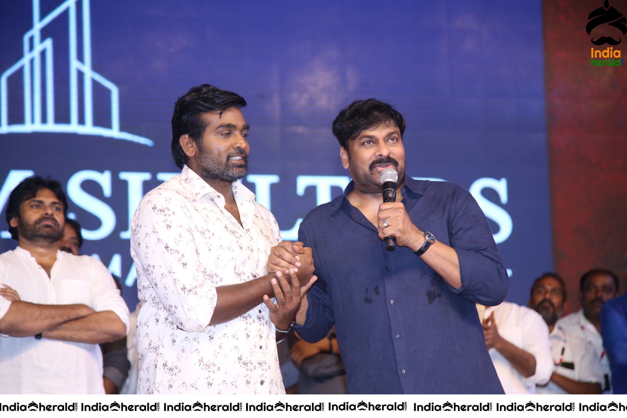 Mega Star Chiranjeevi Speech At Sye Raa Event Set 3