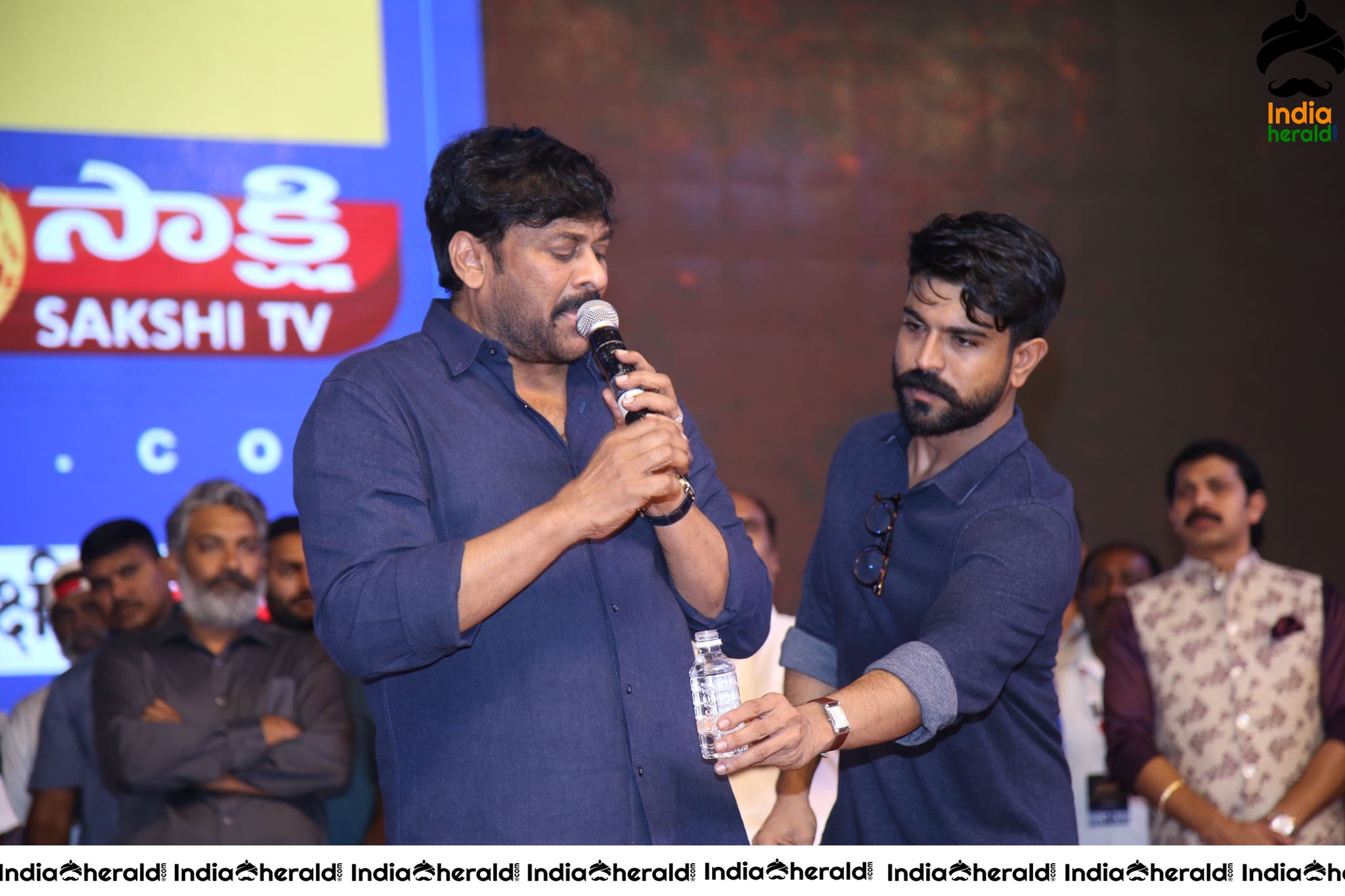 Mega Star Chiranjeevi Speech At Sye Raa Event Set 3