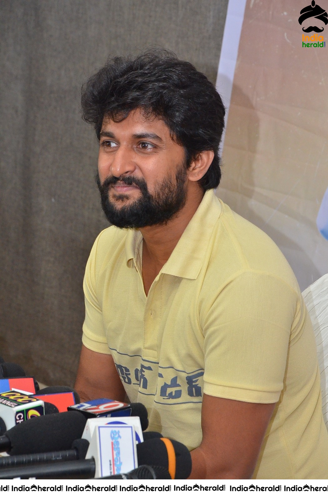 Nani At Gang Leader Press Meet In Rajmundry Set 1