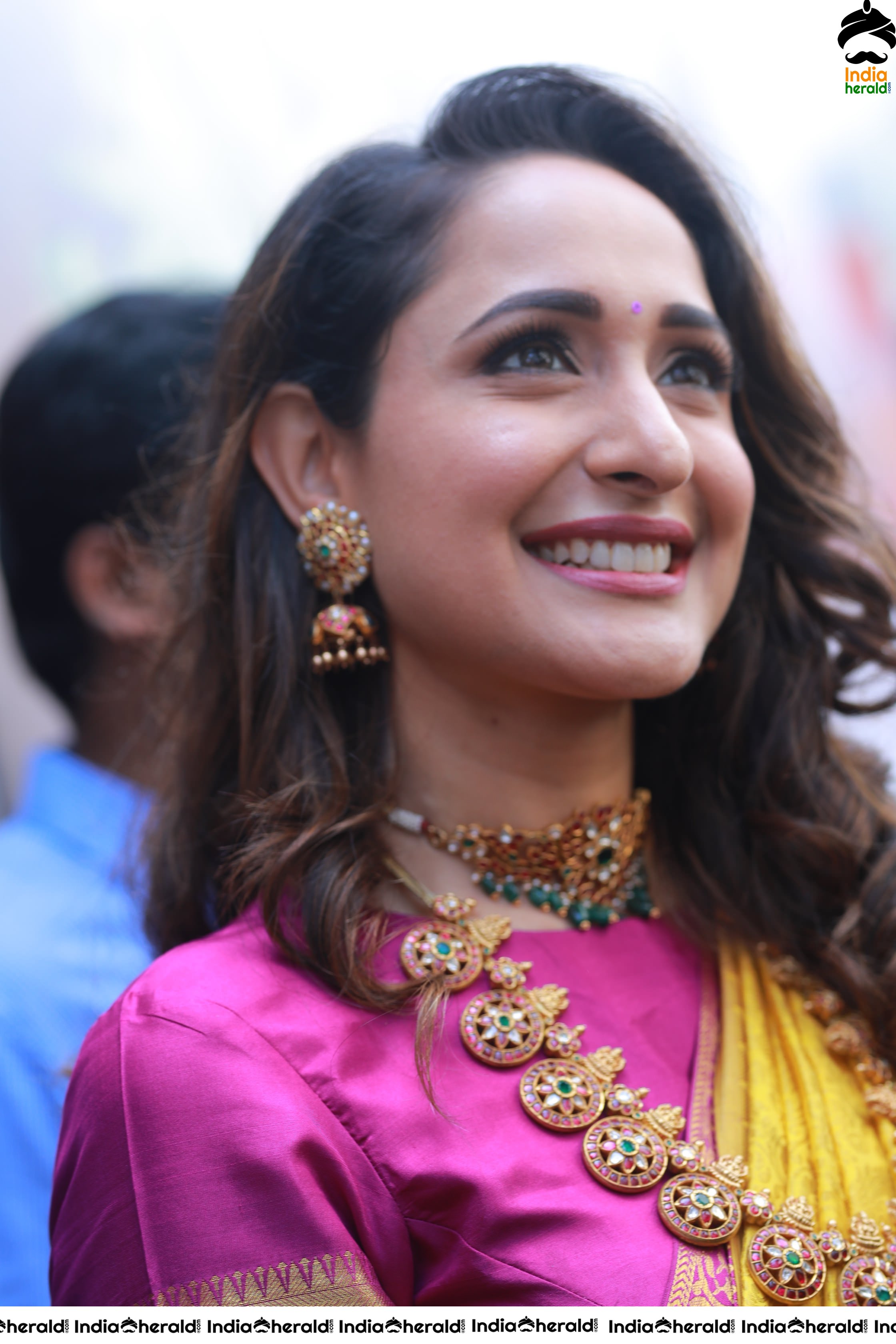 Pragya Jaiswal Solo HD Shots at Jewellery Shop Opening Set 1