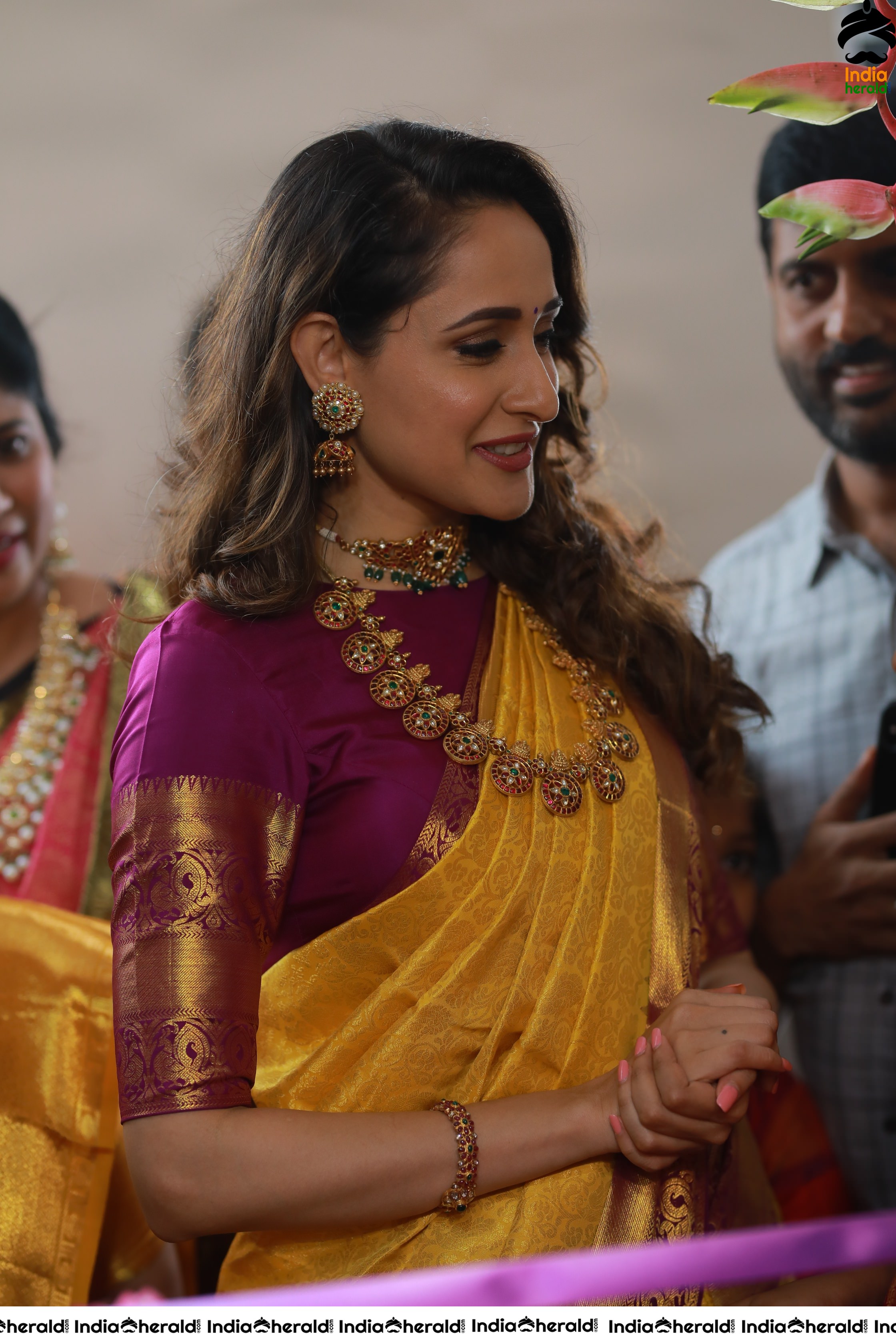Pragya Jaiswal Solo HD Shots at Jewellery Shop Opening Set 1