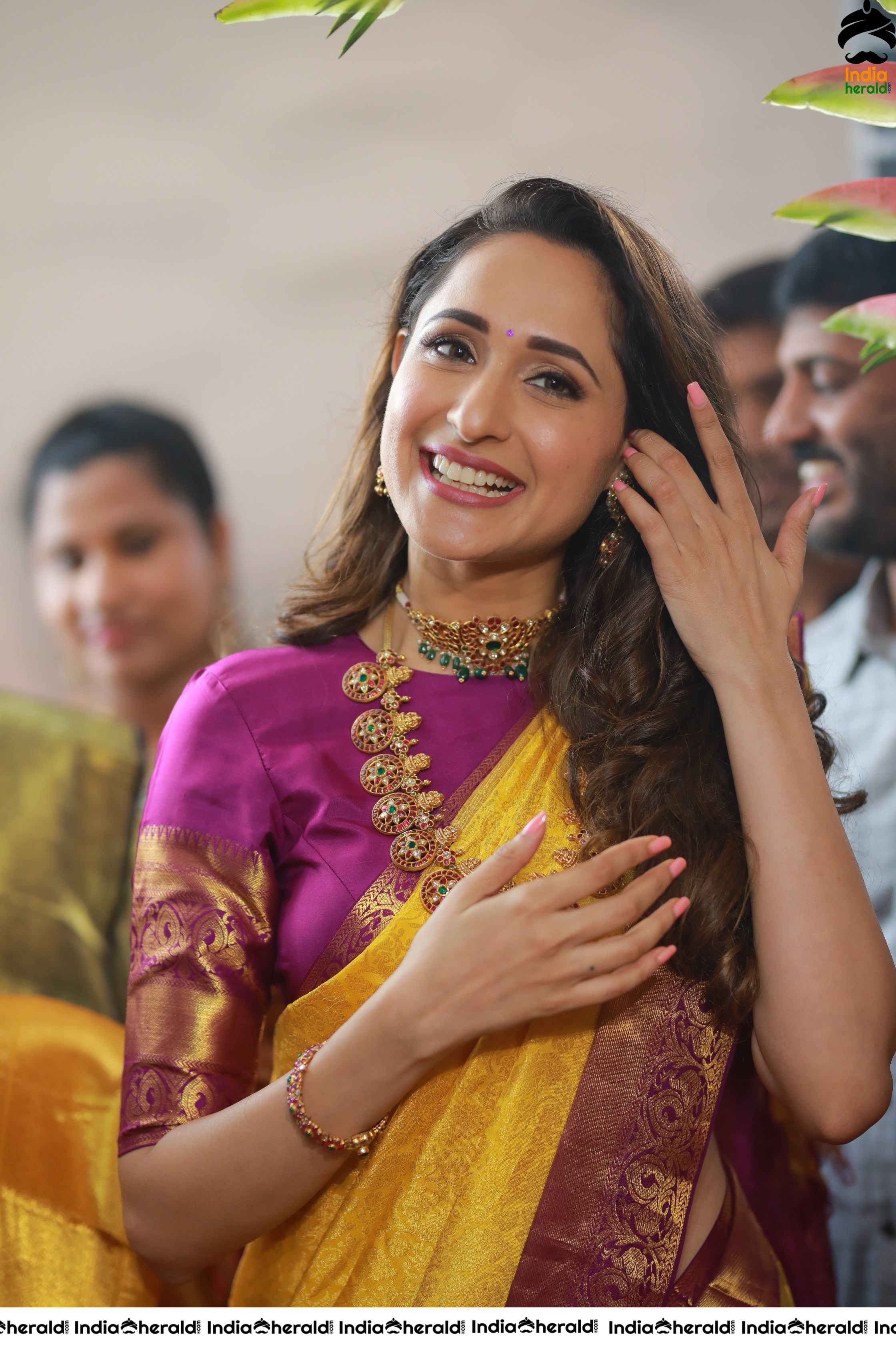 Pragya Jaiswal Solo HD Shots at Jewellery Shop Opening Set 1
