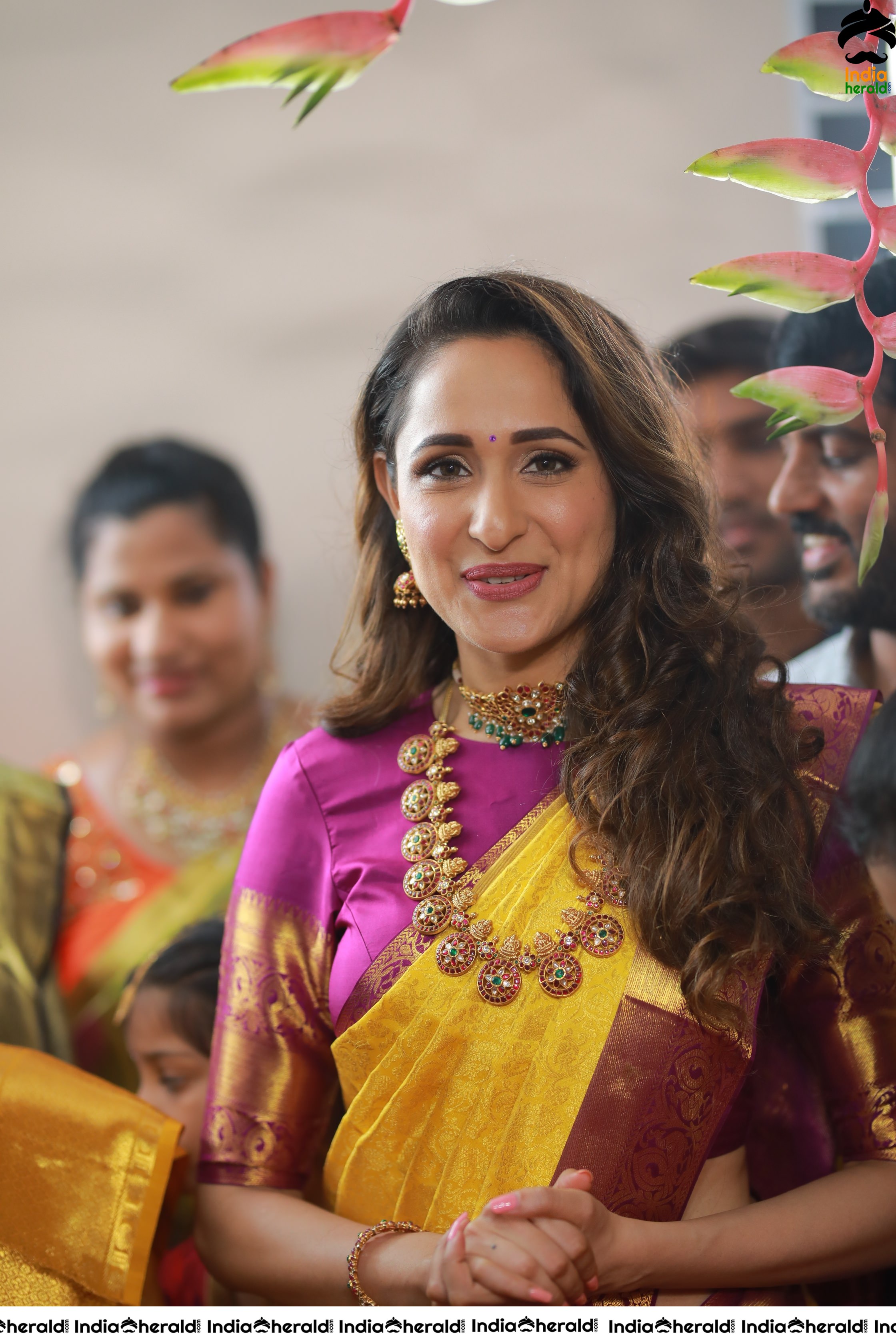 Pragya Jaiswal Solo HD Shots at Jewellery Shop Opening Set 1