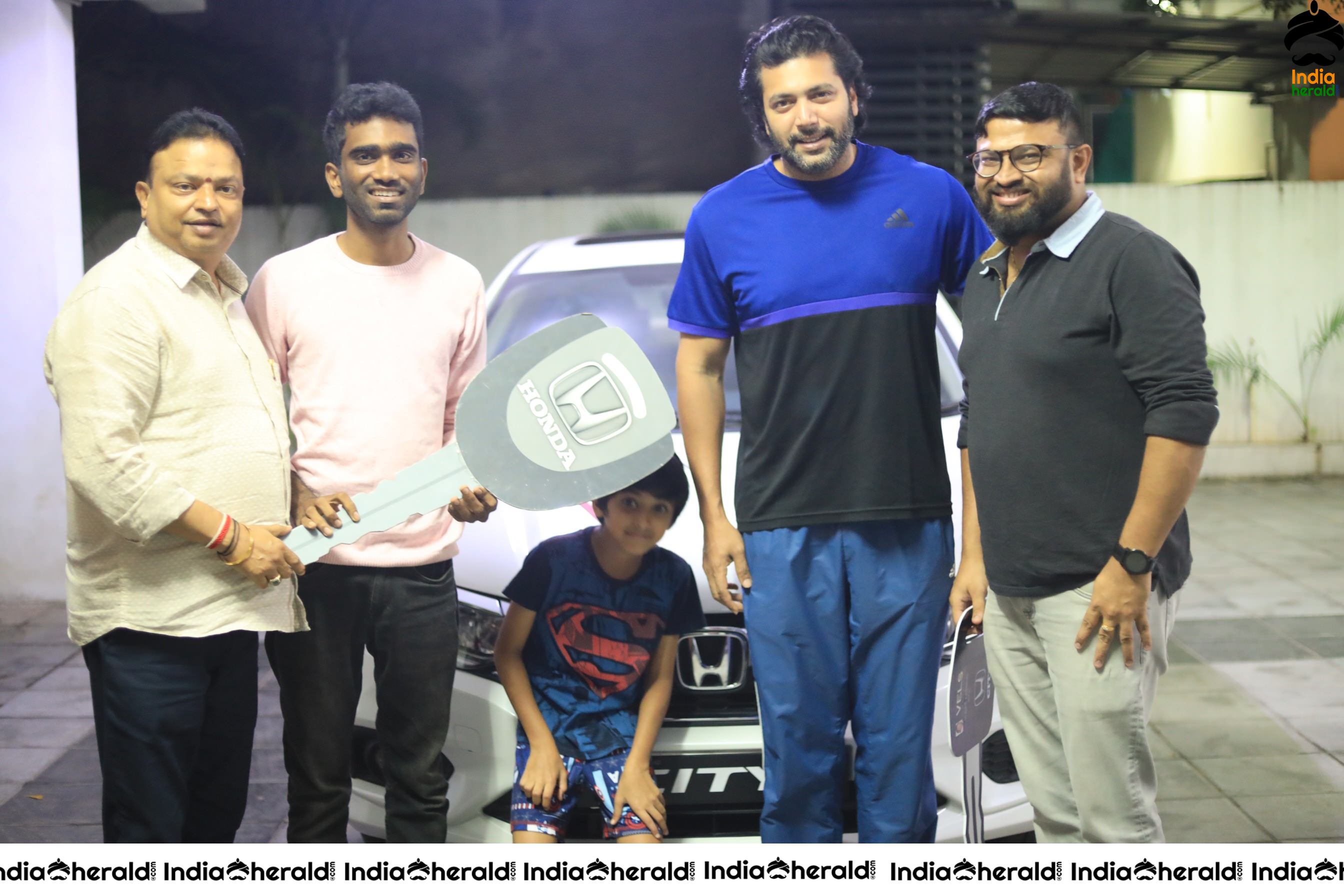 Producer Ishari K Ganesh Gifts A Luxurious Car To Director Pradeep On Comali Success