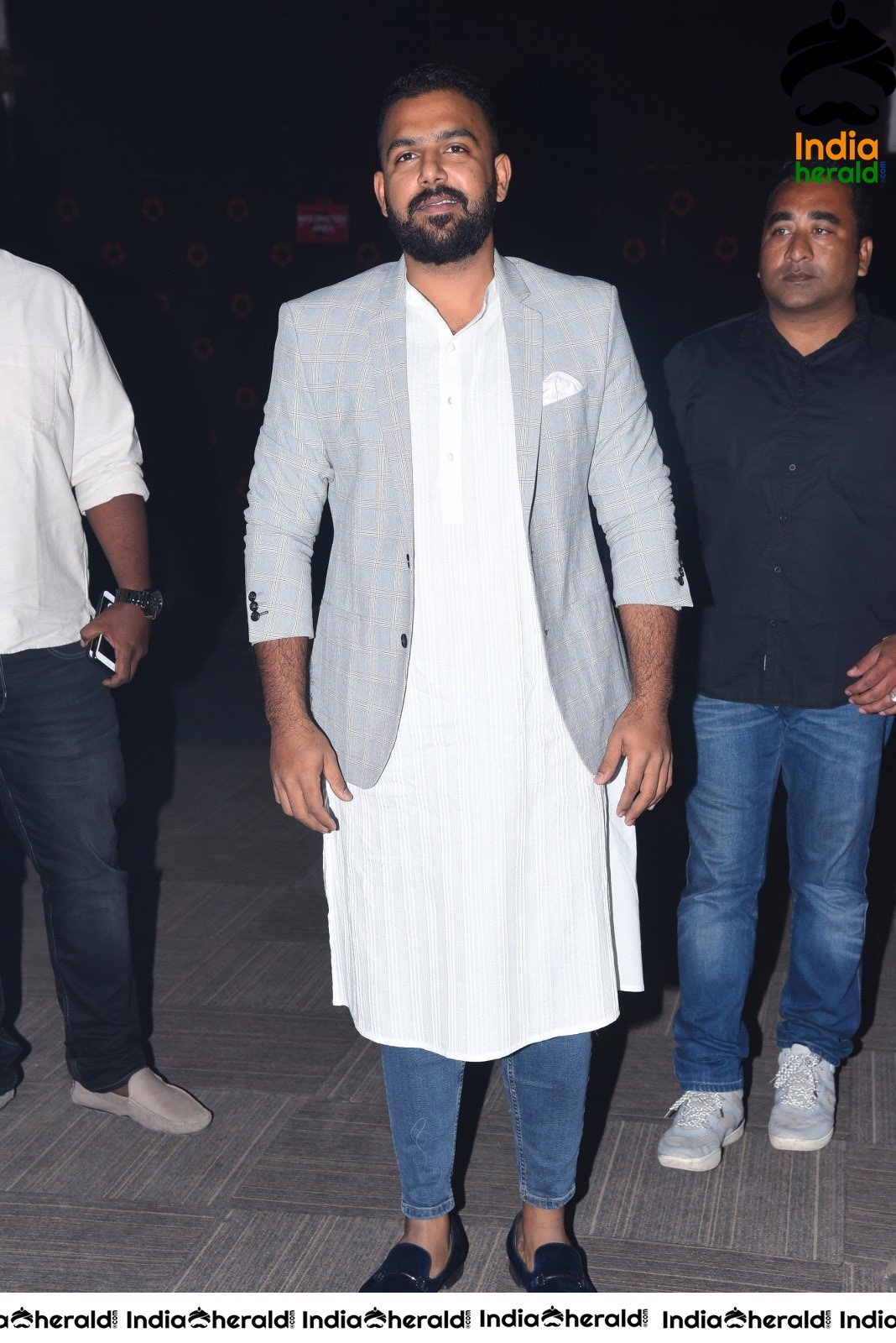 Producer of MMC enters the stage