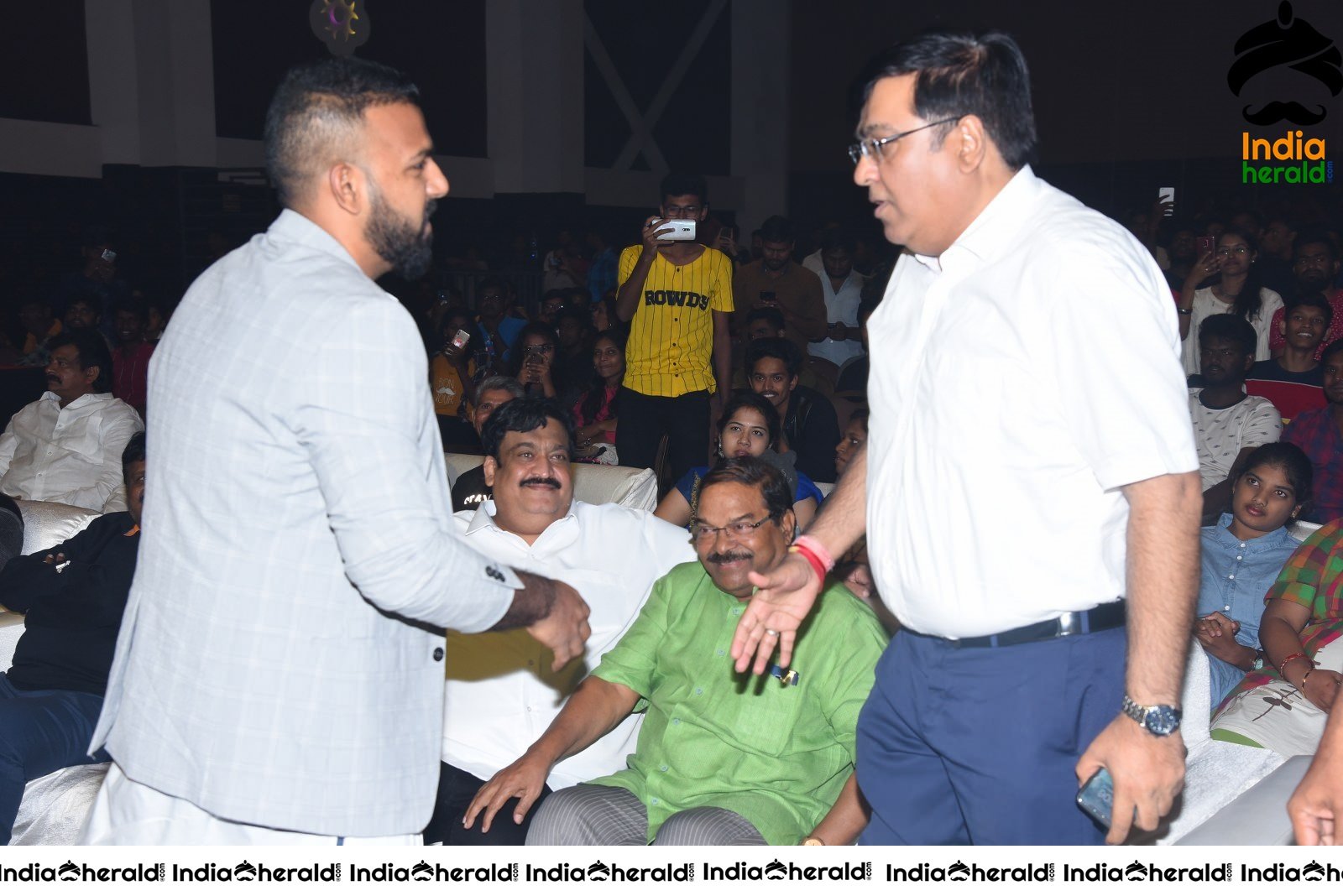 Producer of MMC enters the stage