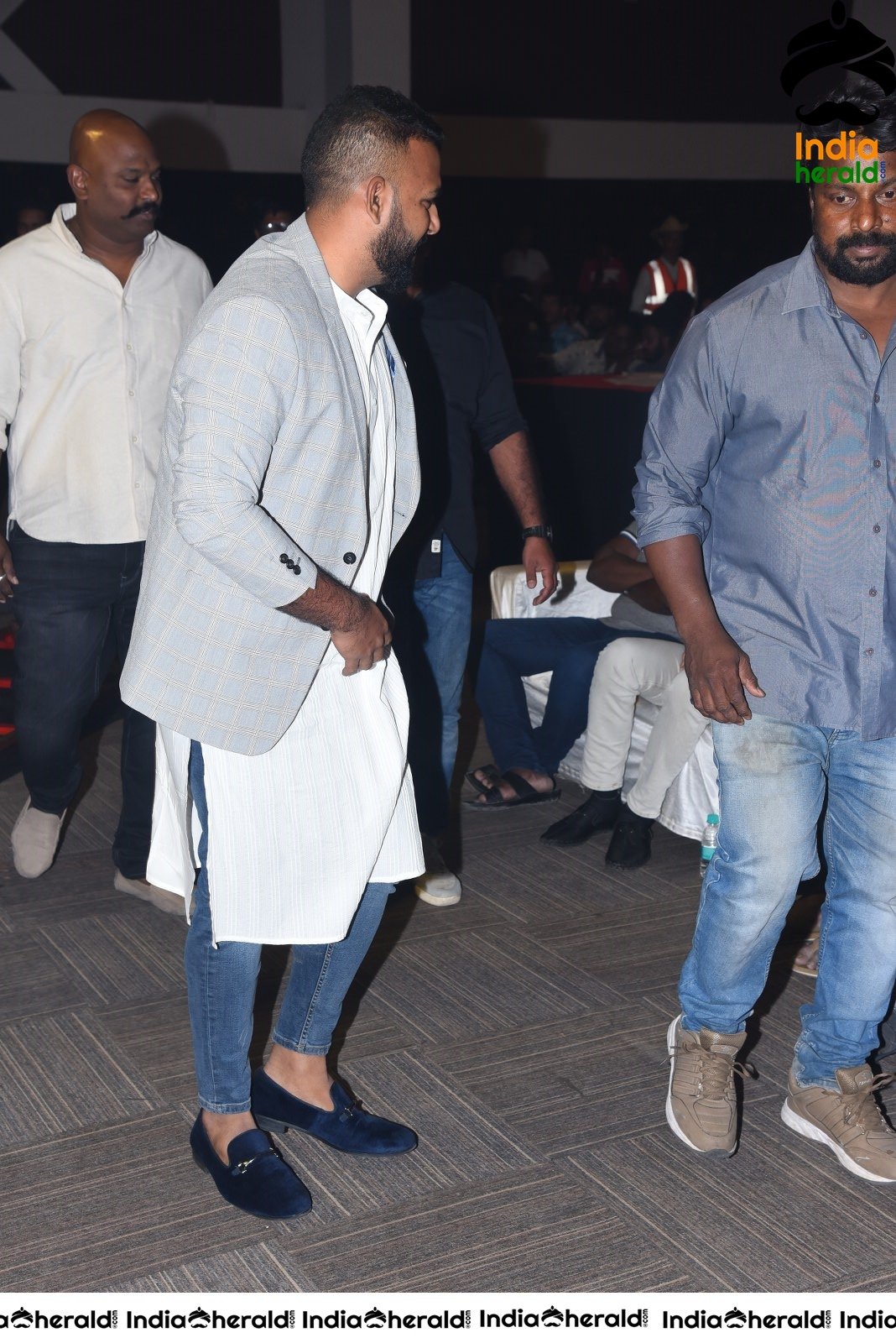 Producer of MMC enters the stage