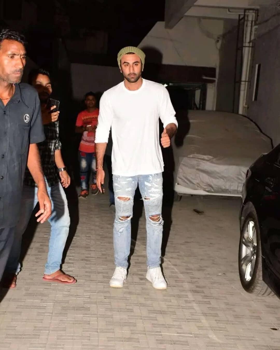 Ranbir Kapoor Spotted Outside His Home In Mumbai