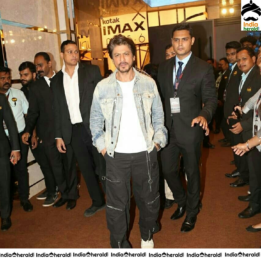 Shah Rukh Khan And Emraan Hashmi At The Screening Of Bard Of Blood