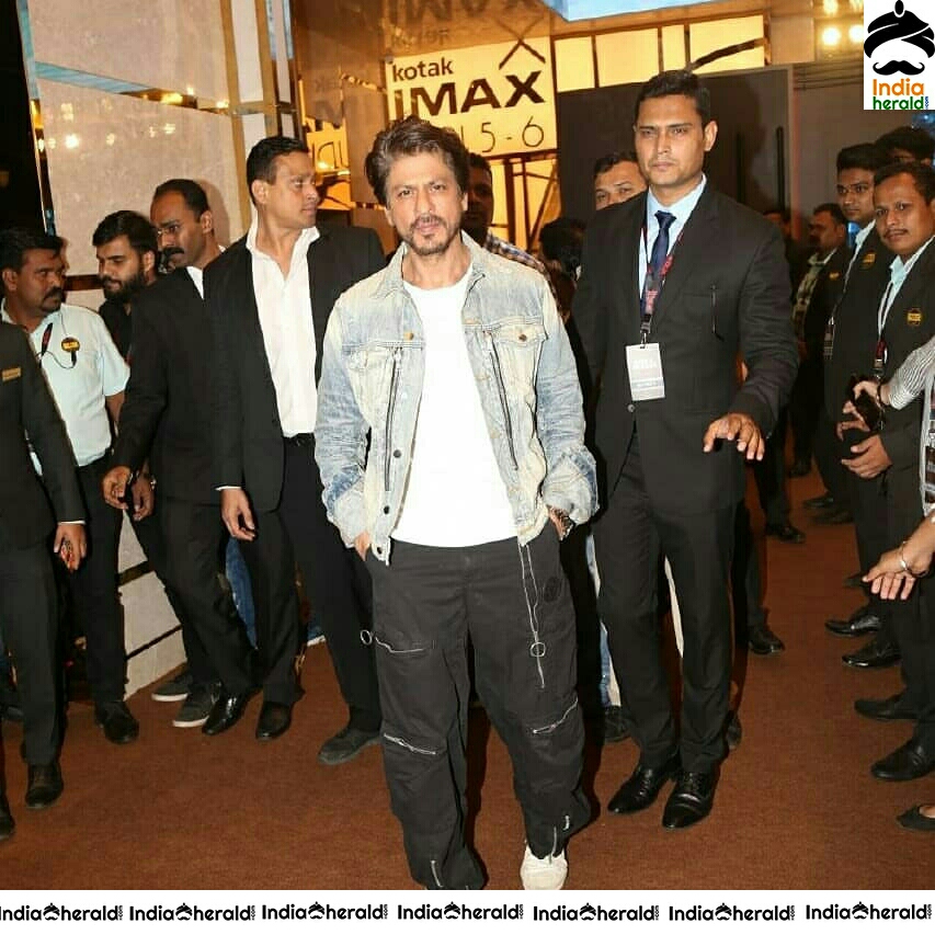 Shah Rukh Khan And Emraan Hashmi At The Screening Of Bard Of Blood