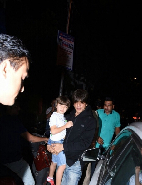 Shah Rukh Khan Spotted With His Son AbRam Khan